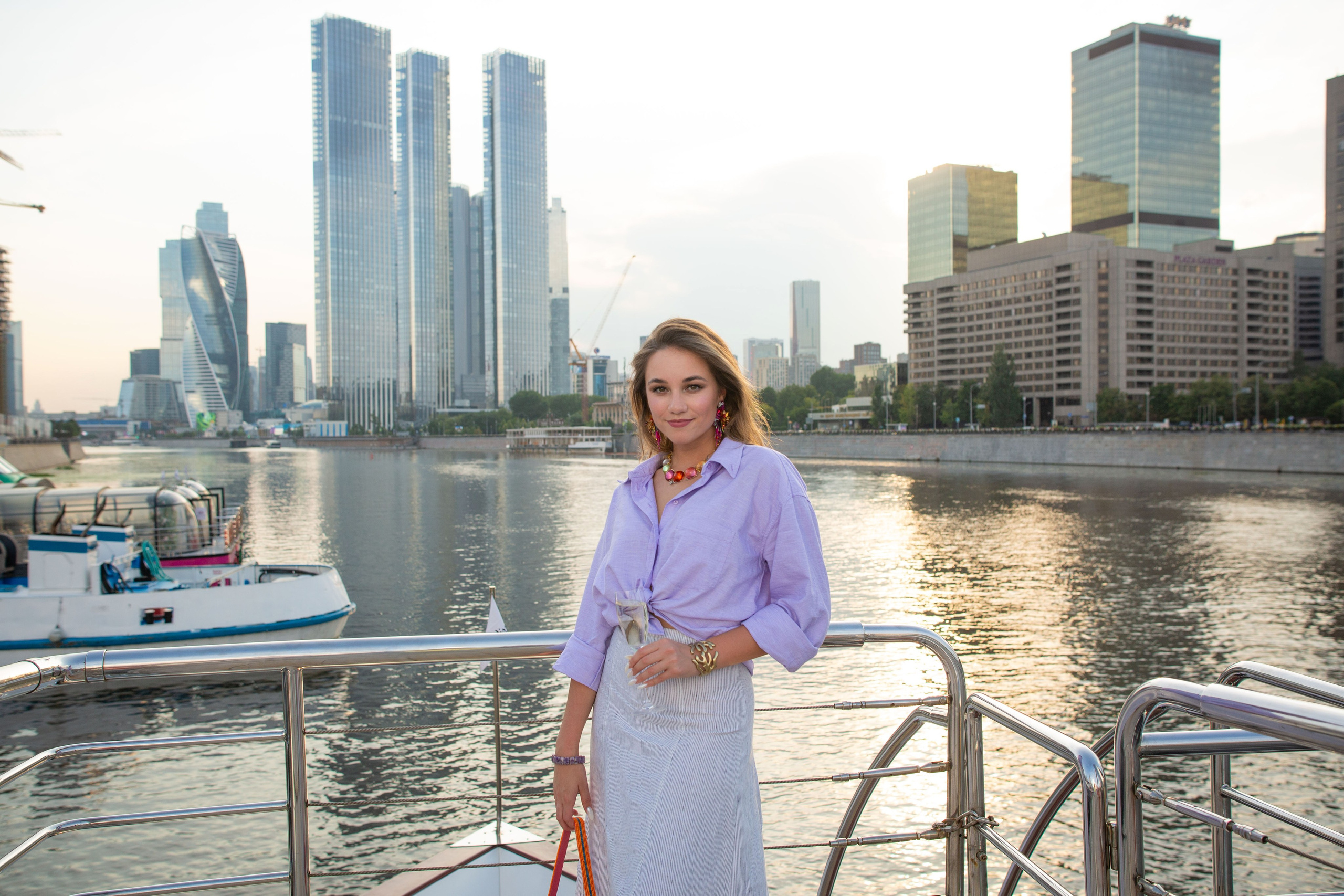 Dubai Vibes Intourist Cruise Party. Семейный и детский фотограф Анна Петракова