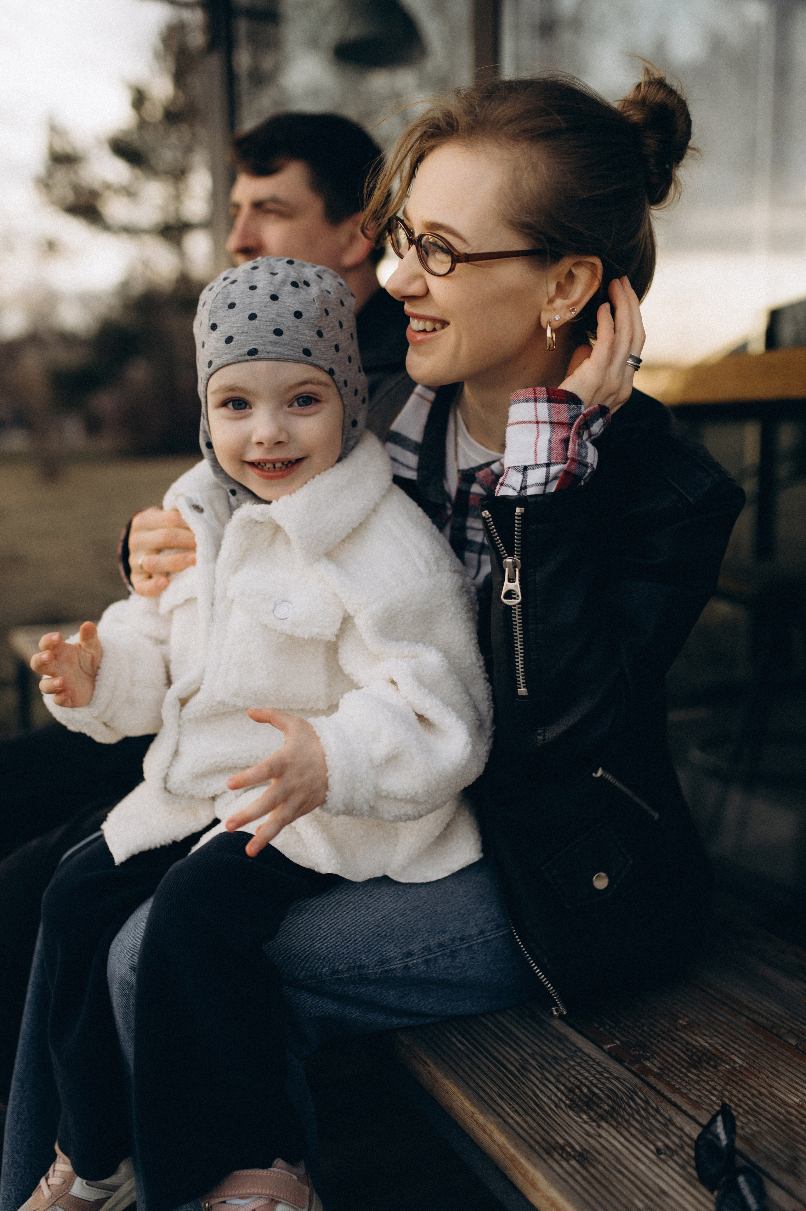 ВЕСЕННЯ ПРОГУЛКА НА НАБЕРЕЖНОЙ. Семейный фотограф в Новосибирске Женя Индрикова