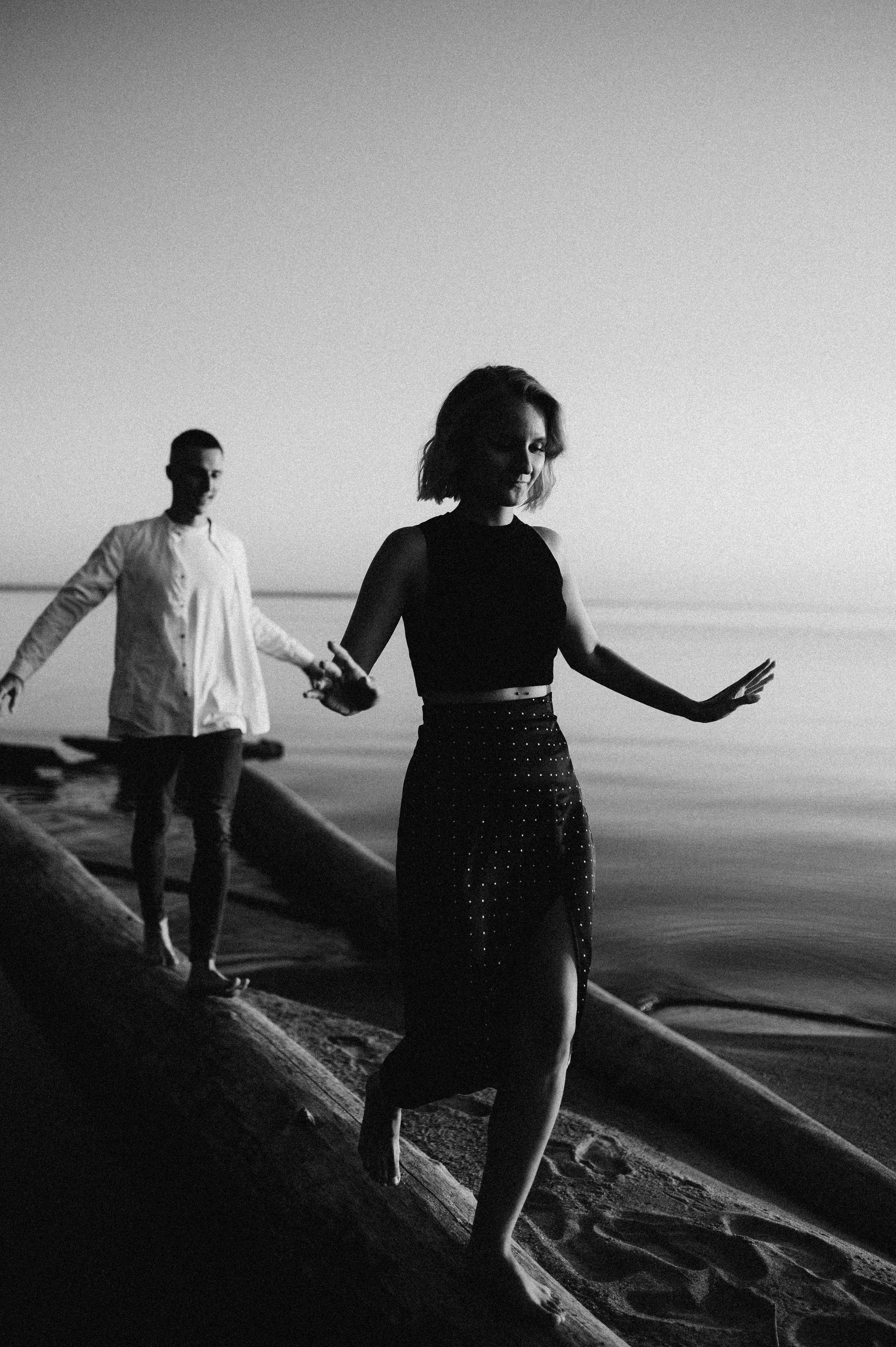 АНДРЕЙ И ЛИЛЯ/ СЪЕМКА НА БЕРЕГУ БЕРДСКОГО ЗАЛИВА. Семейный фотограф в Новосибирске Женя Индрикова