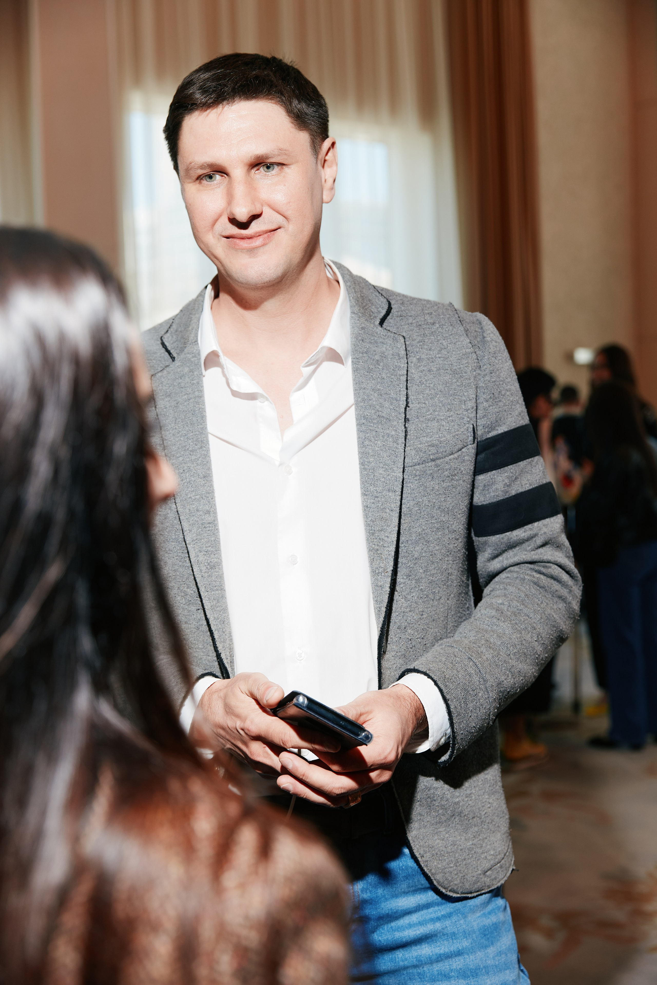 Форум Бизнес-тренды 2025 в Marriott Hotel 28.04. Свадебный репортажный фотограф краснодар максим дремов дрёмов фотосессия студия цена