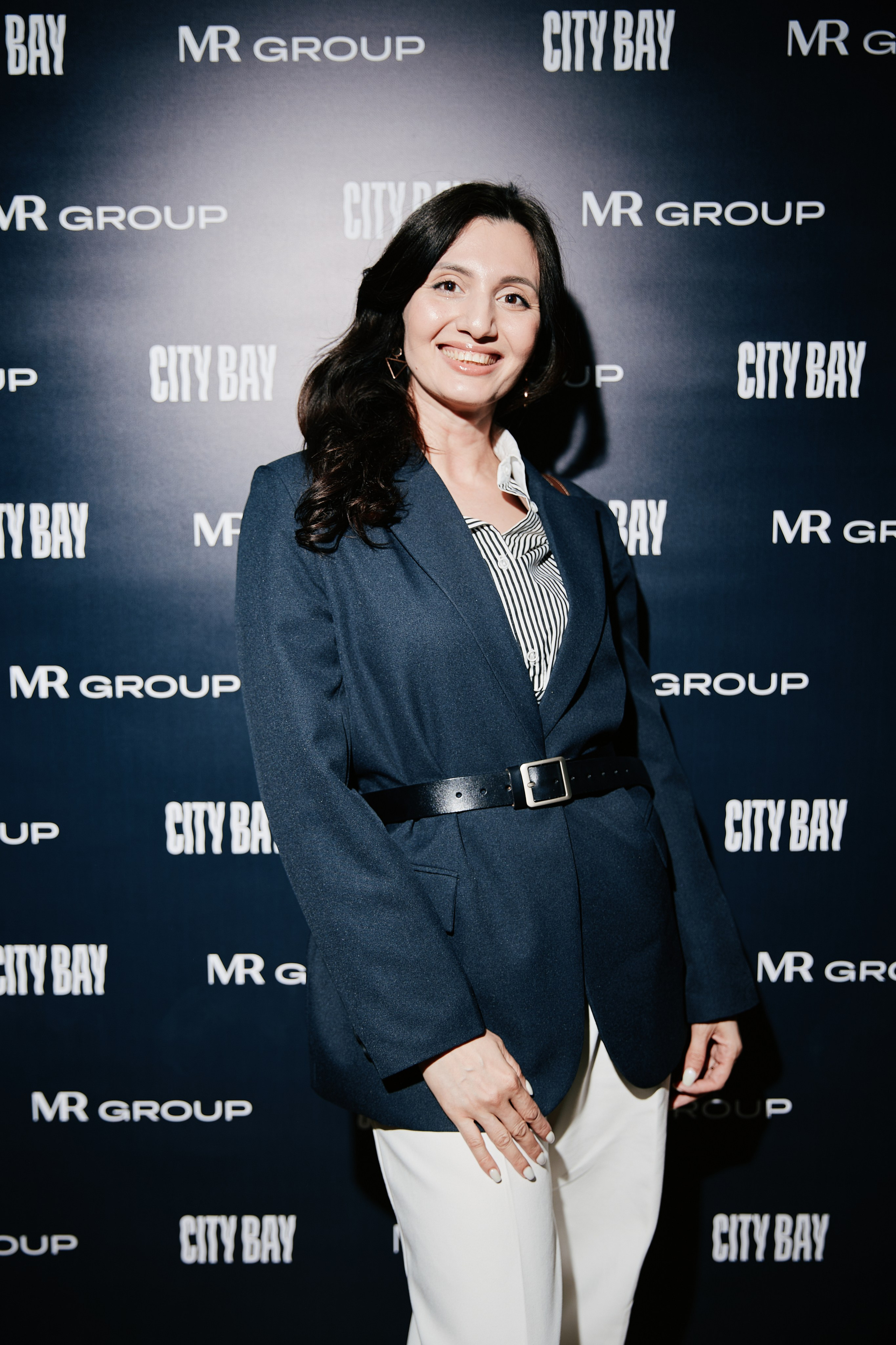 Презентация MR Group в ibis 23.04. Свадебный репортажный фотограф краснодар максим дремов дрёмов фотосессия студия цена