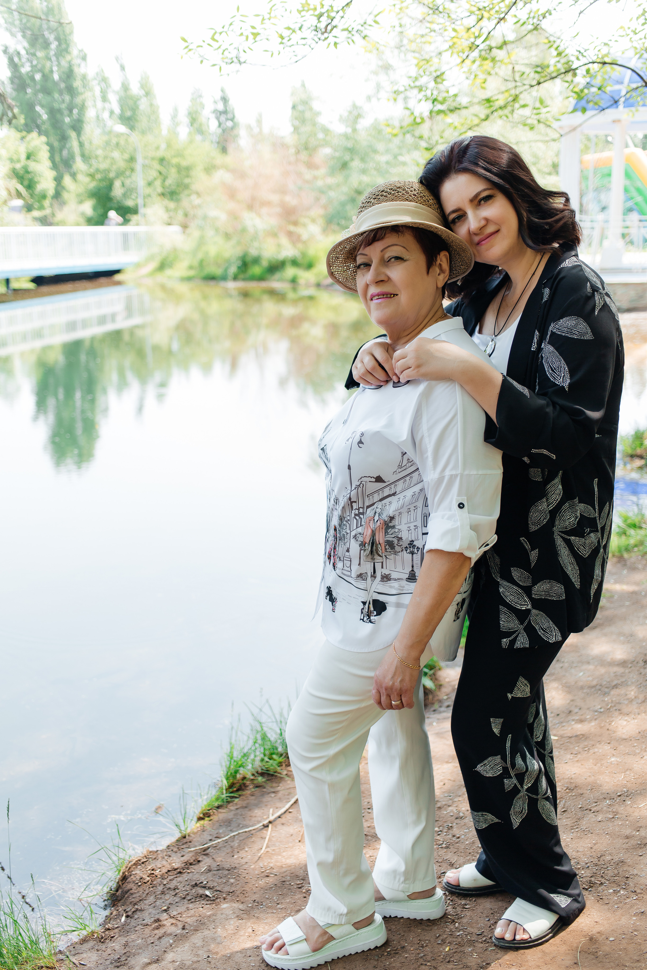 Прогулочная фотосессия Оли и её мамы. Женский фотограф в Оренбурге Ирина Заводчикова