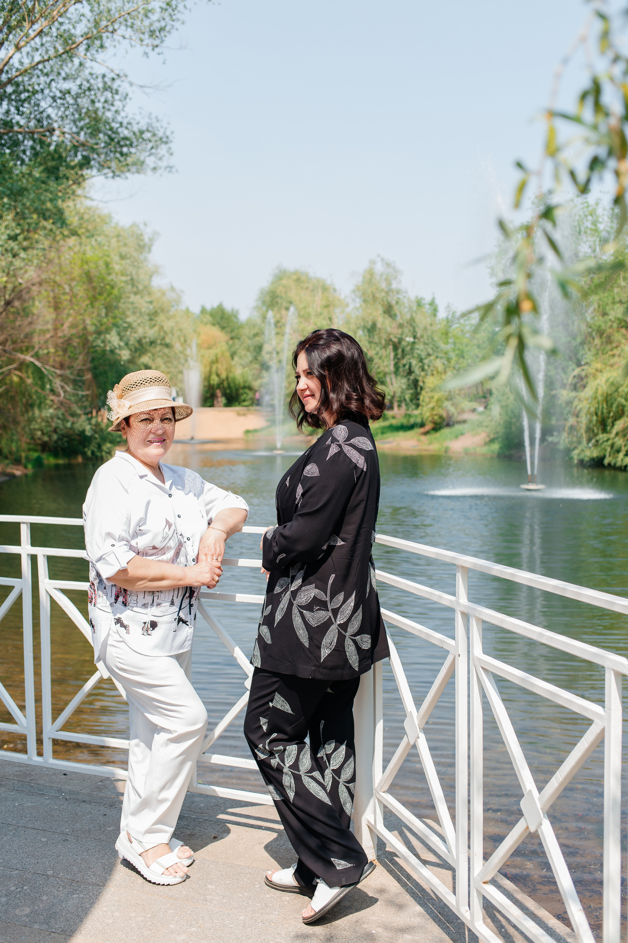 Прогулочная фотосессия Оли и её мамы. Женский фотограф в Оренбурге Ирина Заводчикова