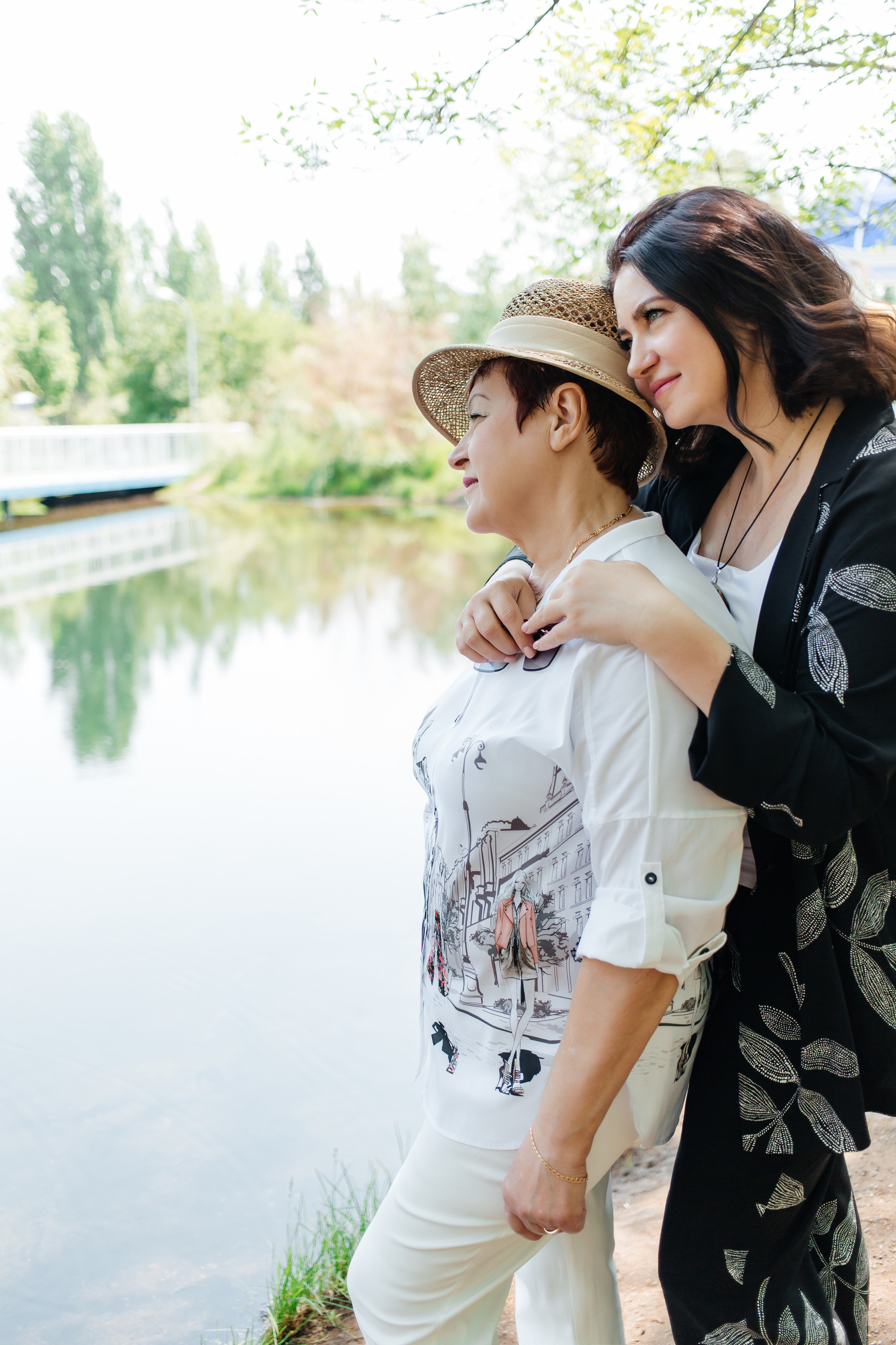 Прогулочная фотосессия Оли и её мамы. Женский фотограф в Оренбурге Ирина Заводчикова