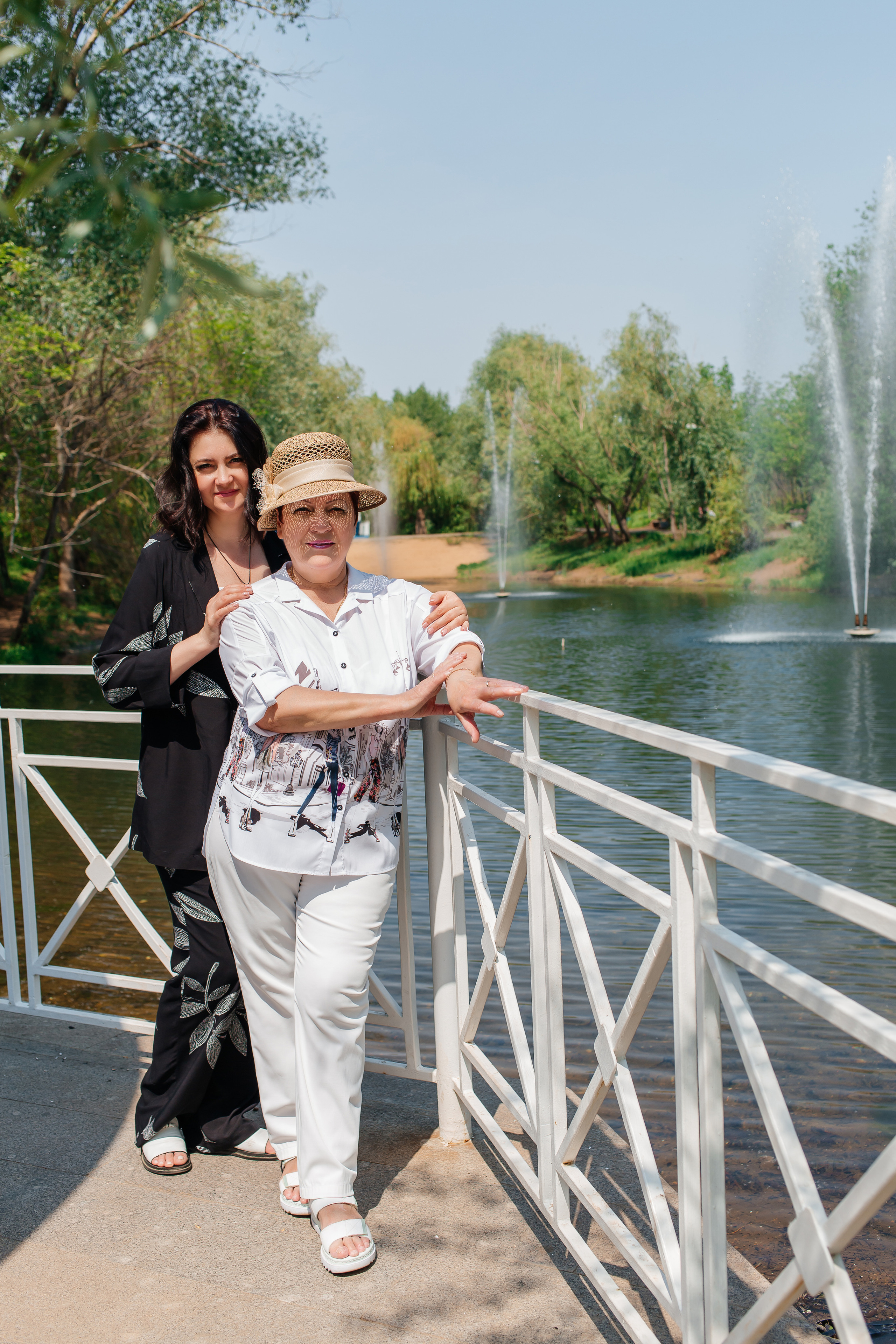 Прогулочная фотосессия Оли и её мамы. Женский фотограф в Оренбурге Ирина Заводчикова