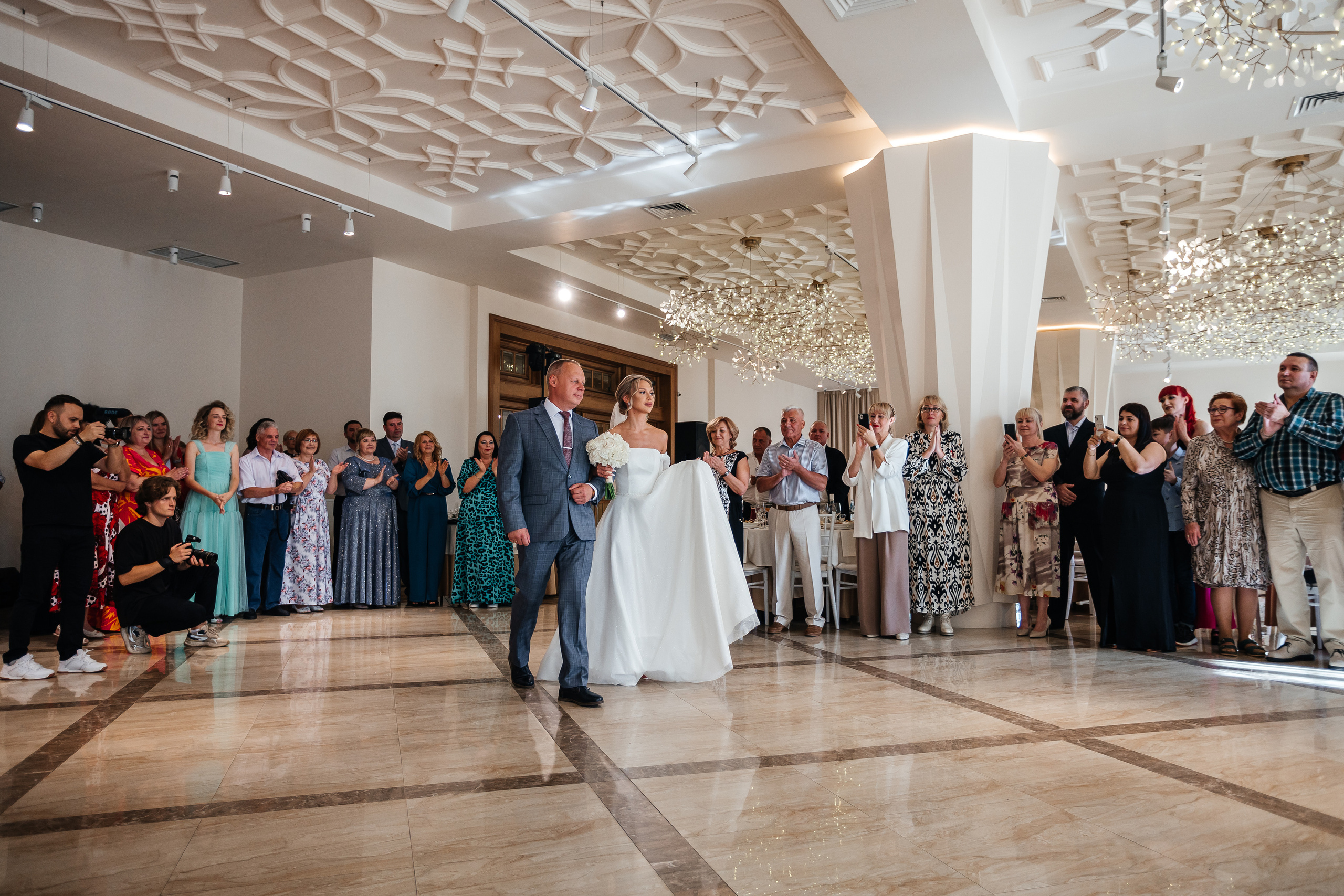 Фотосъёмка свадьбы. Иван и Елизавета. Ресторан «Мечты». Александр Оношкин. Свадебный фотограф в Екатеринбурге