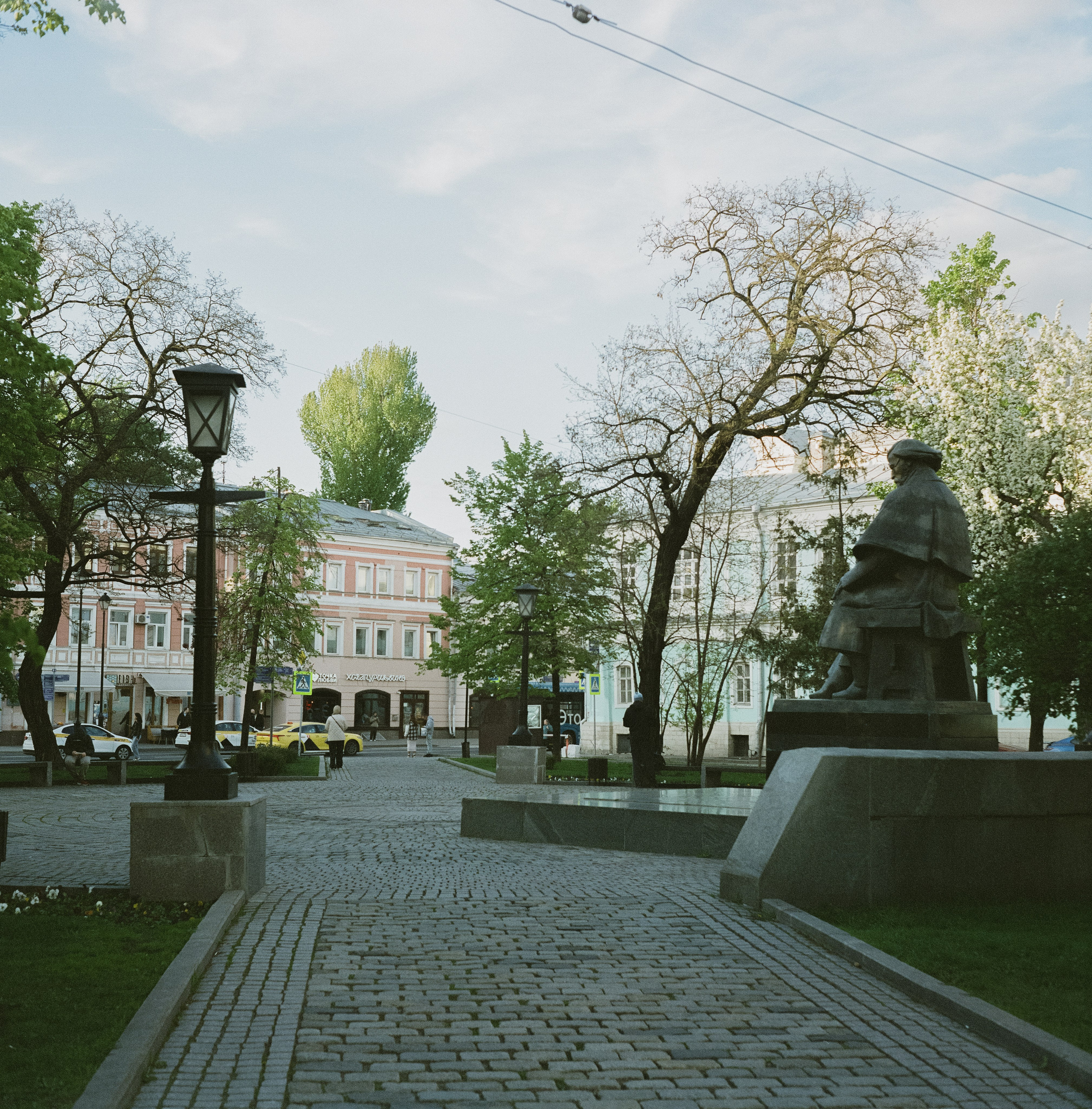 Super Fujica-6 | Fujicolor Pro 400H | Покровка, Лубянка и окрестности 6 мая 2025 года