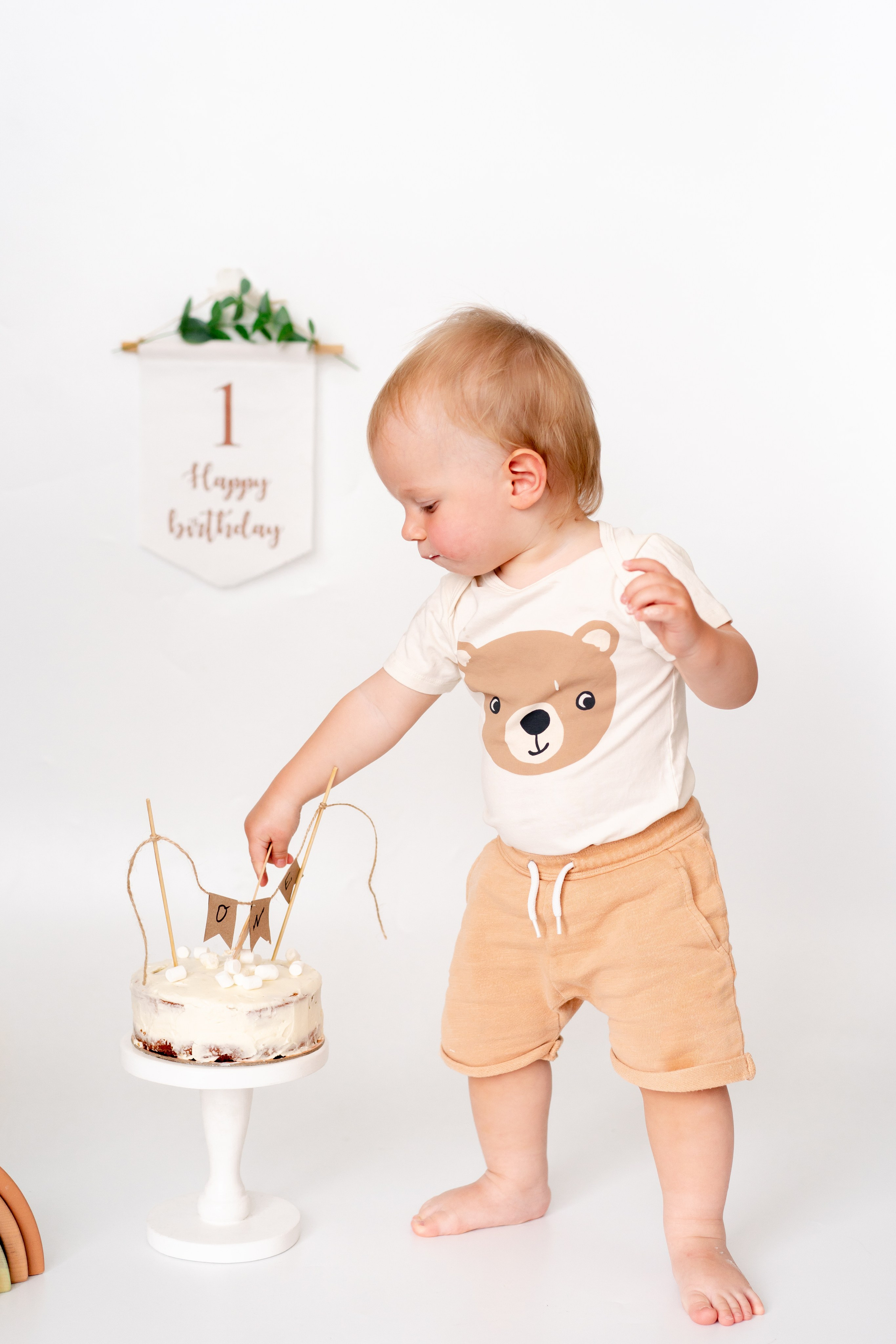 Крушение торта, Smash cake. Детская, семейная фотостудия в Санкт-Петербурге