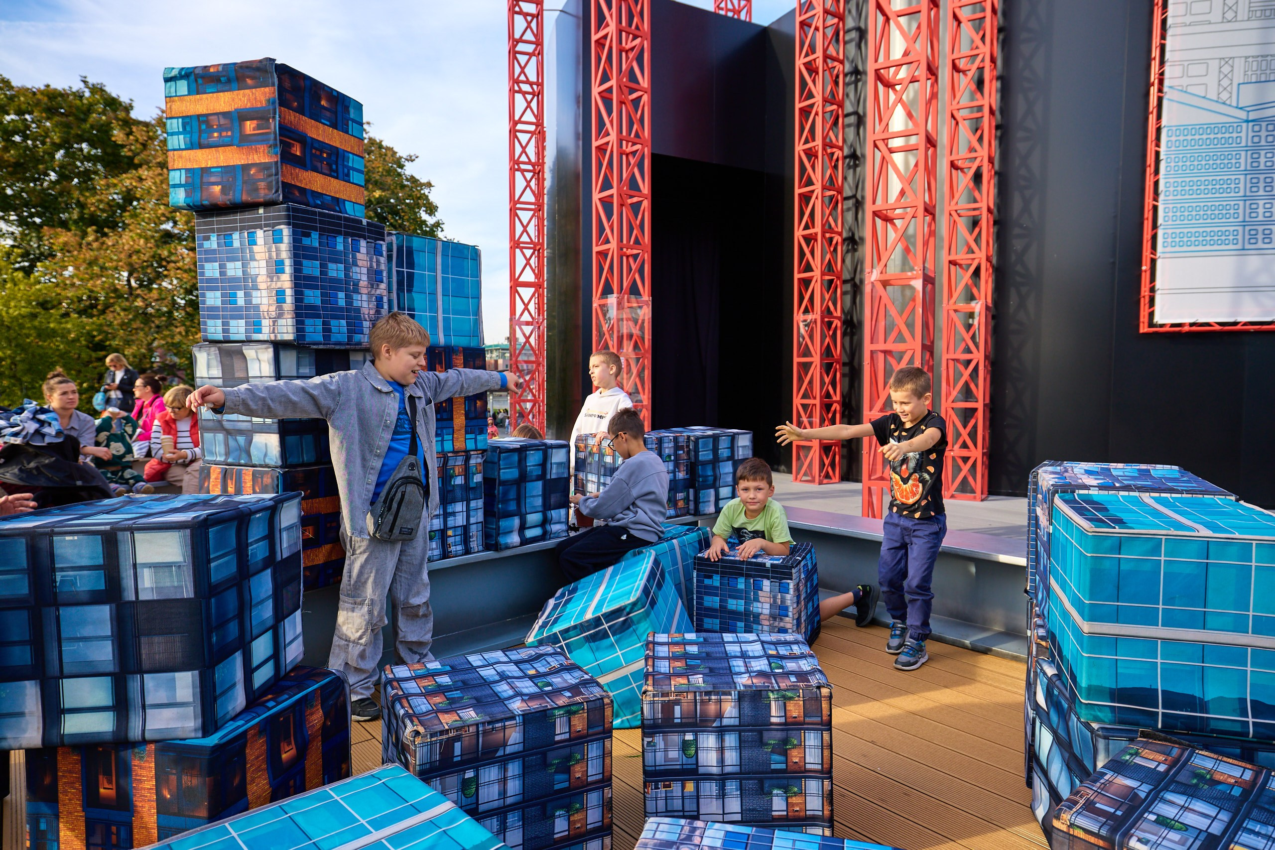 Фотограф на открытии павильона Музеон Москва