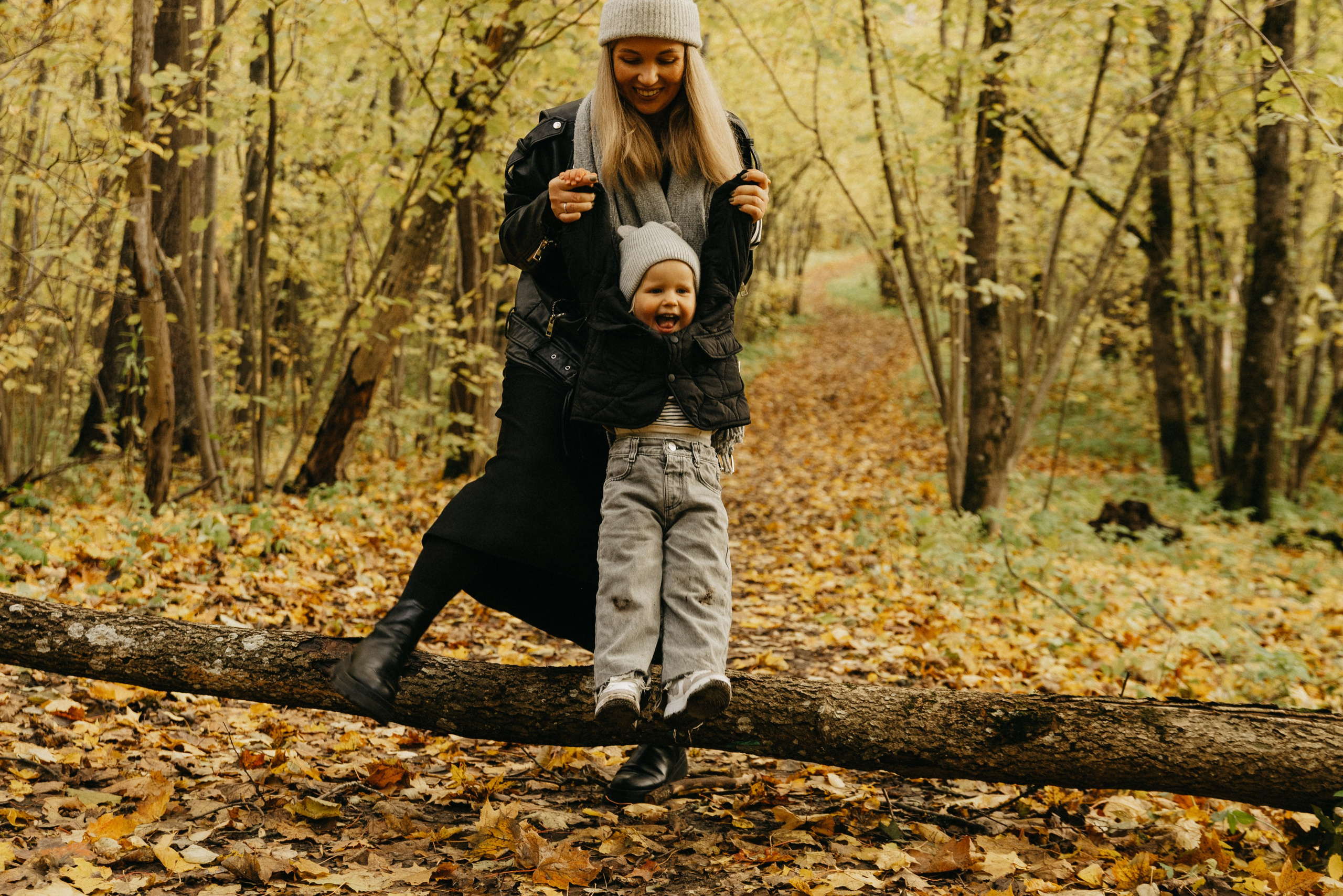 Аня и Мира. Главная