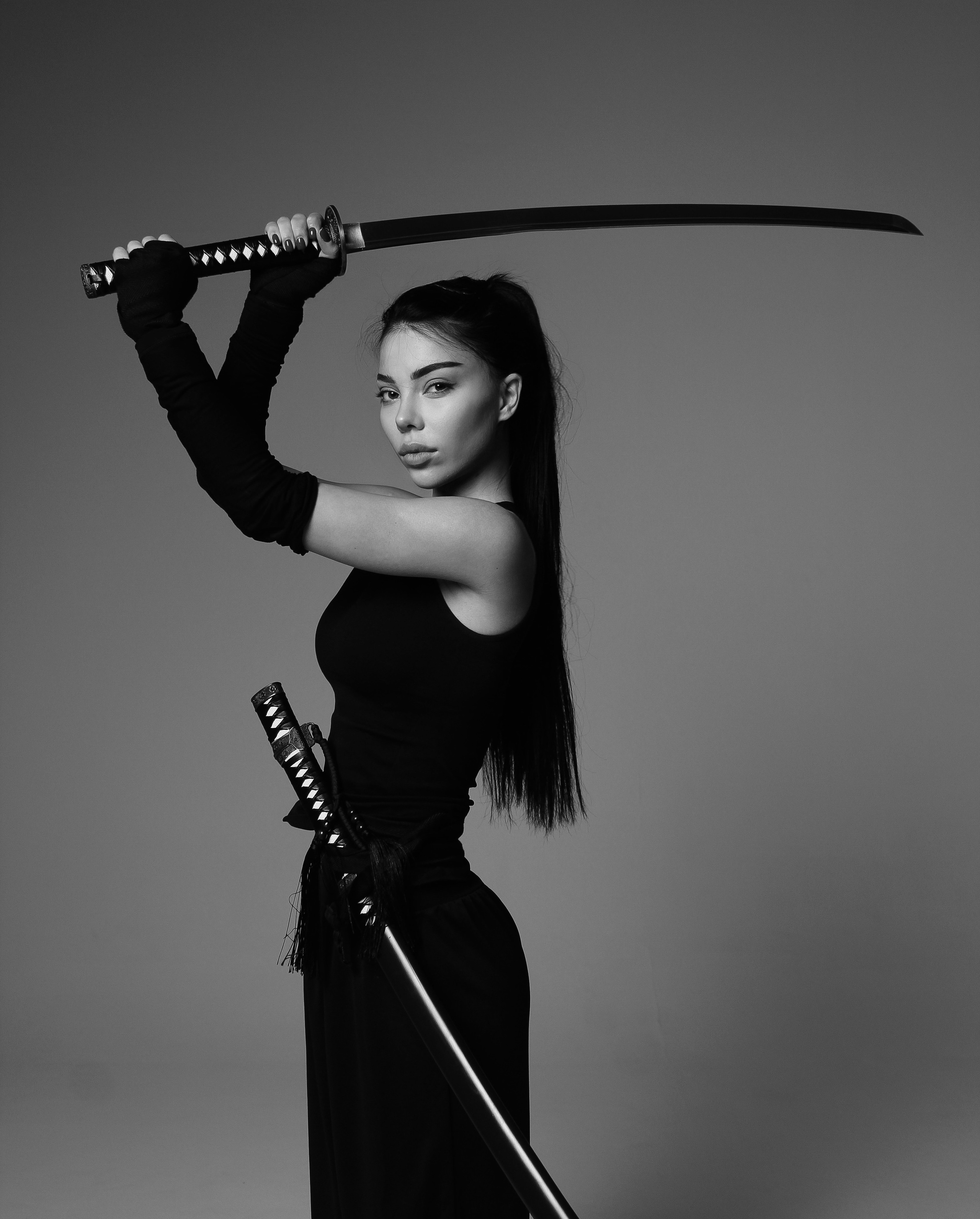 Студийная с катаной. Агунда Хумарова