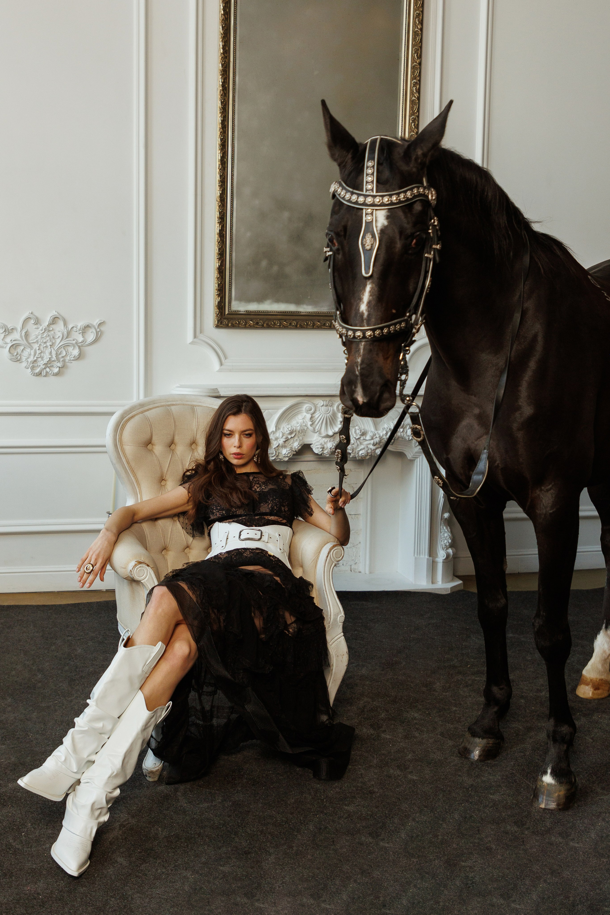 Лошадь в студии. Марковкина КрисТина