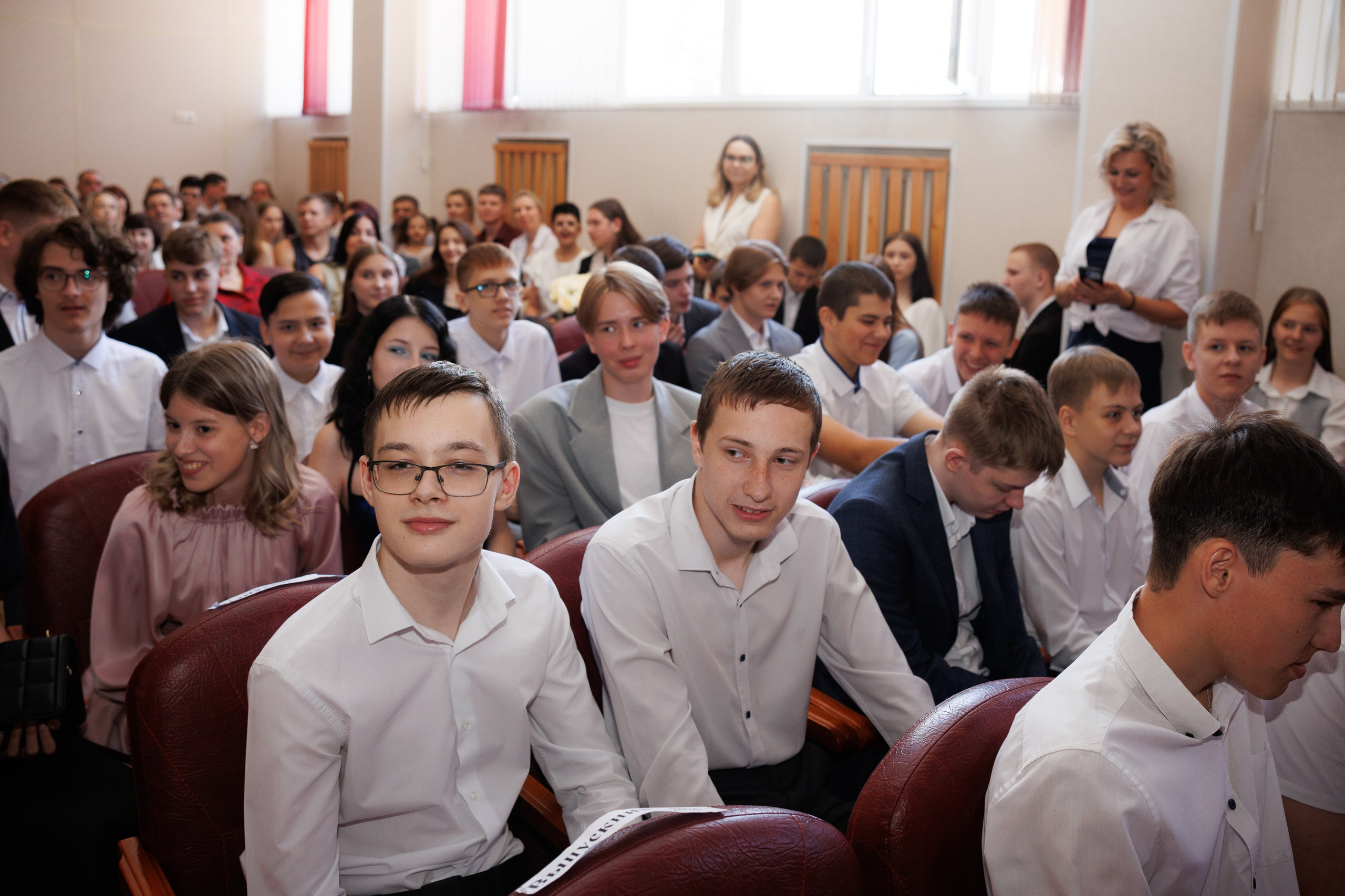 Вручение аттестатов. Свадебный и семейный фотограф в Новосибирске Ирина Дорошкова