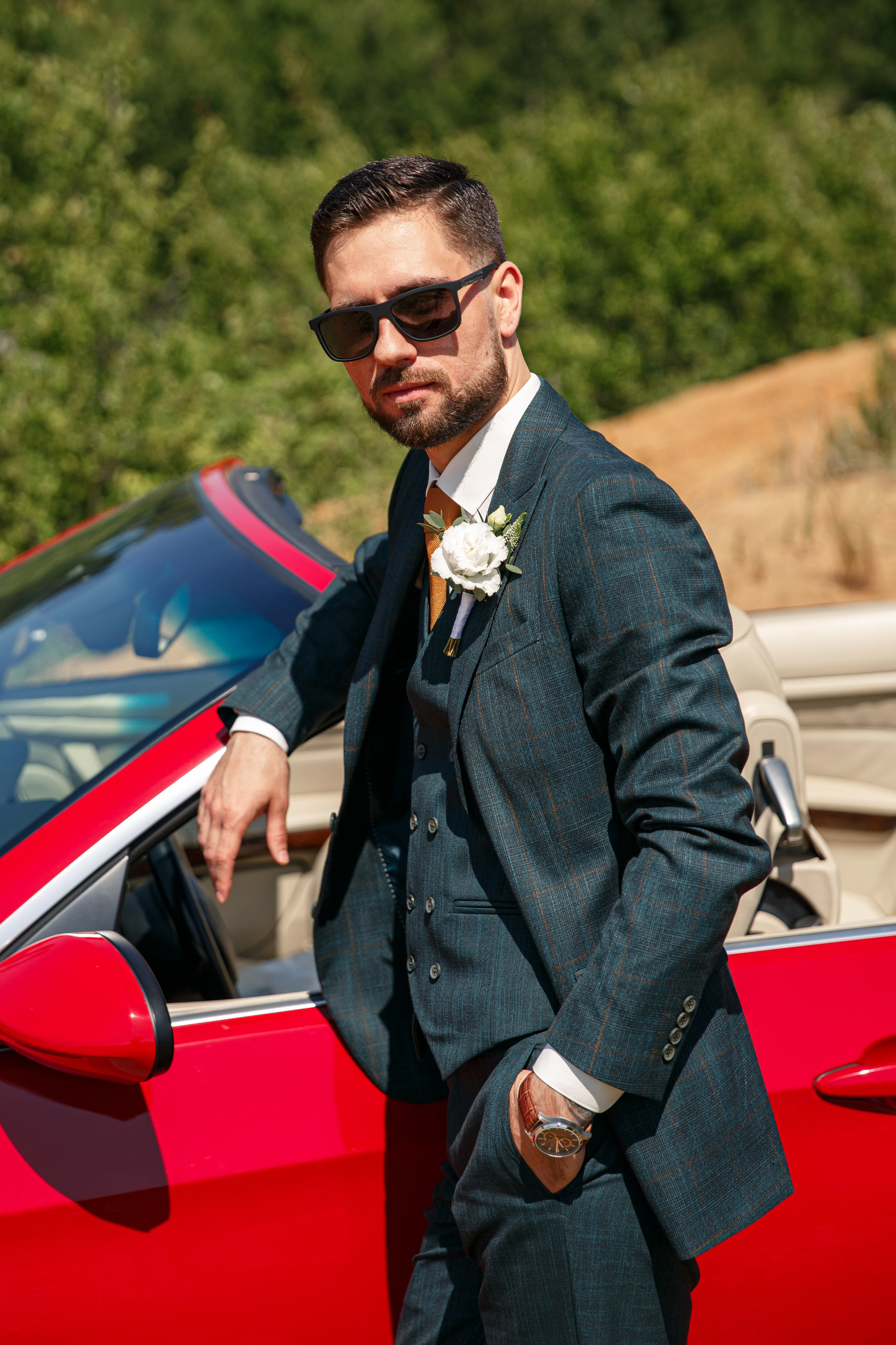 Свадебная фотосессия с кабриолетом и в загородном клубе Artiland. Свадебный фотограф Москва и МО Сергей Киржаев