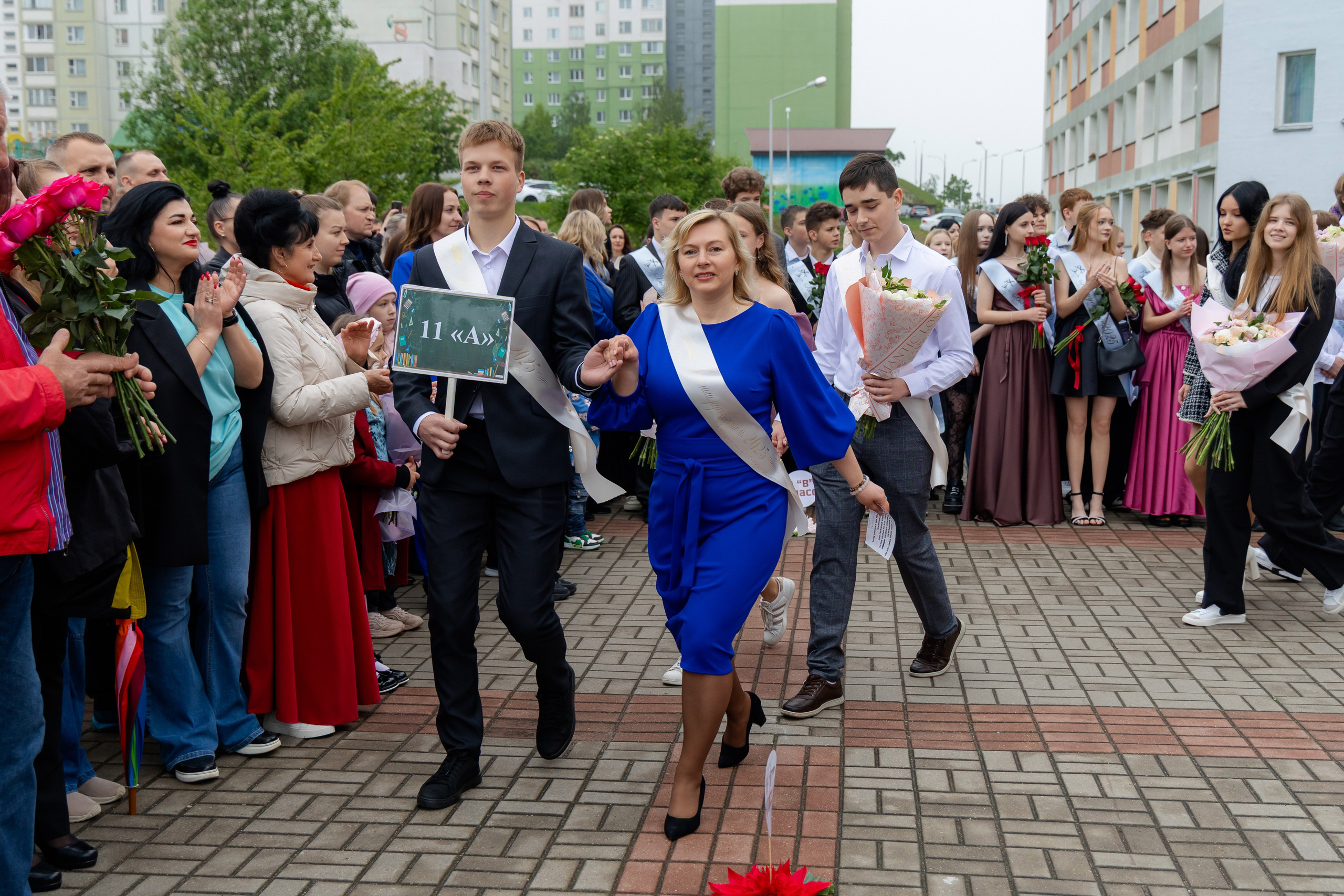Последний звонок 2025 в Минске. Свадебный фотограф в Минске/Беларуси Сергей Спиридонов