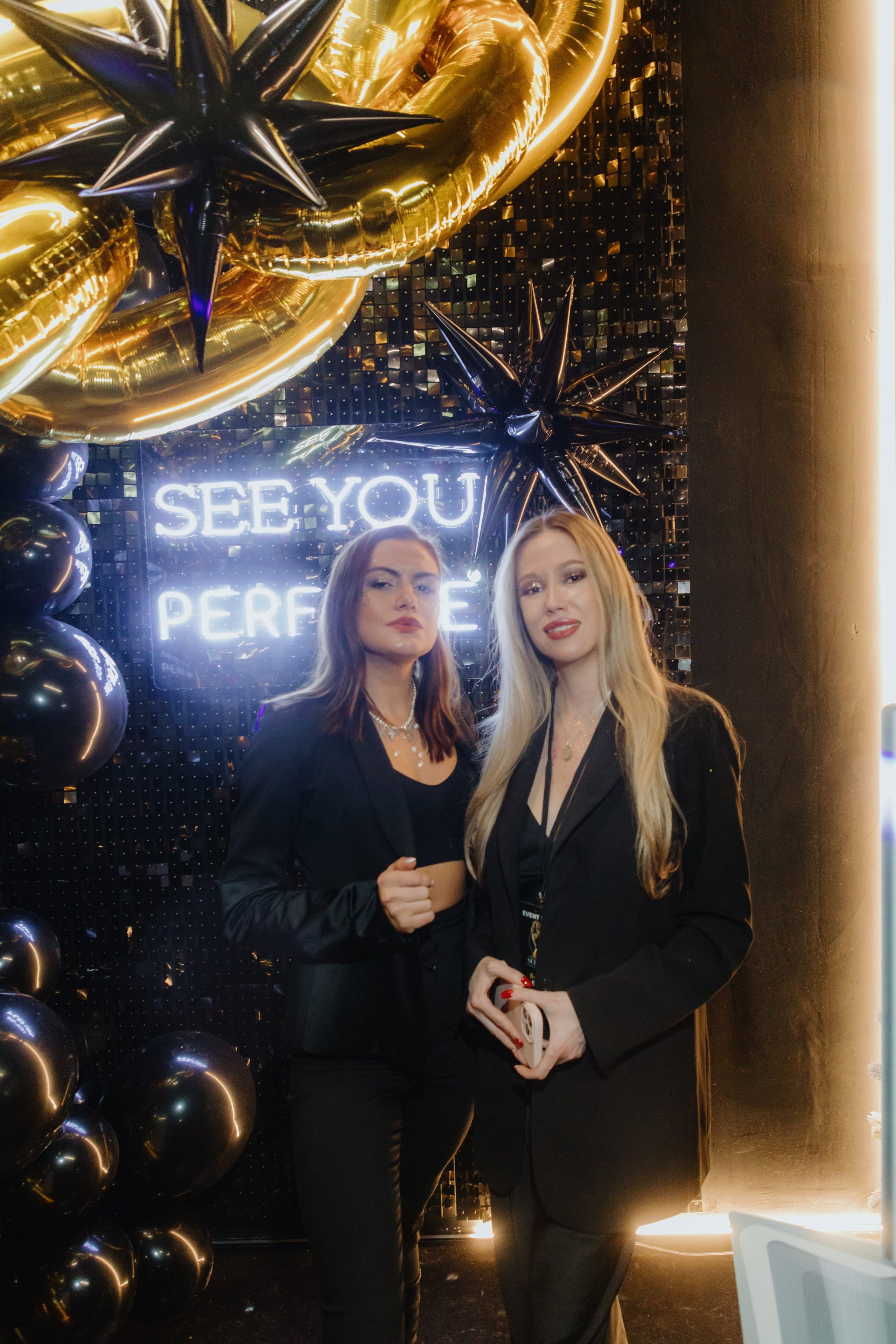 See `You Perfume. Фотограф в Москве и Санкт-Петербурге Дарина