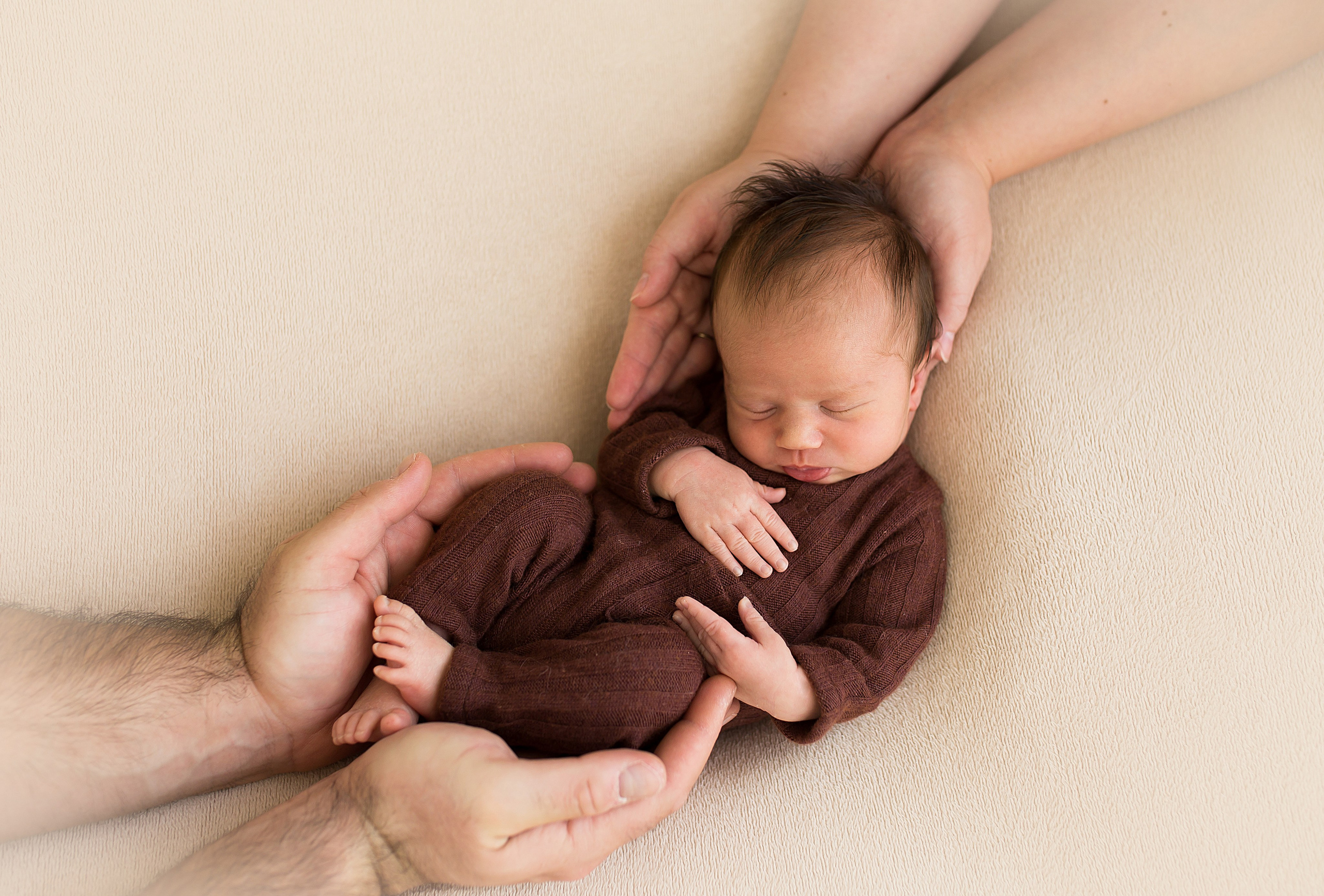 Фотосессия новорождённого. Фотограф новорождённых малышей и детский фотограф В Казани Лана Максим