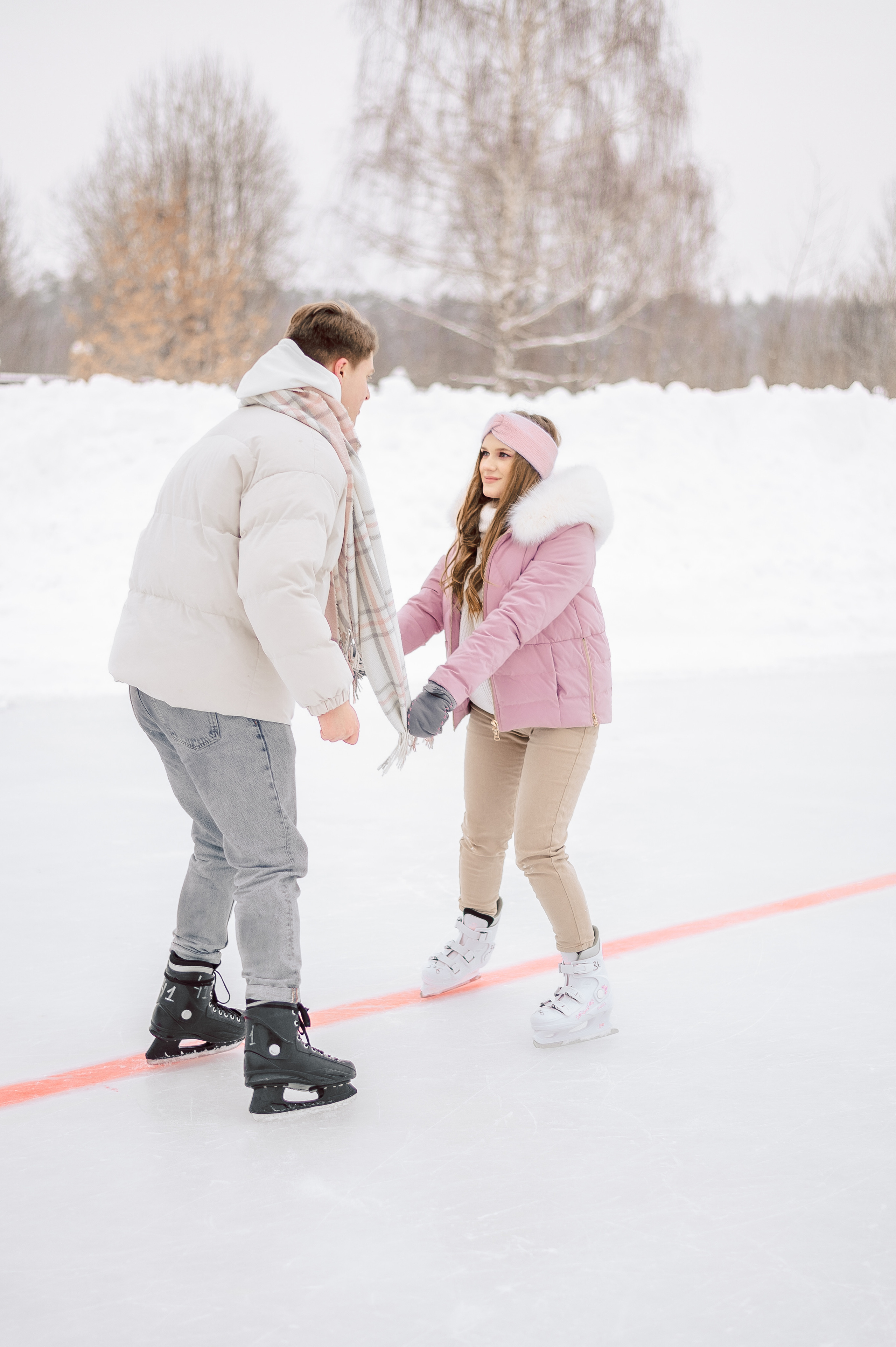 Love story Глеба и Саши на катке. Фотограф в Москве и Московской области Таня Яблочкина