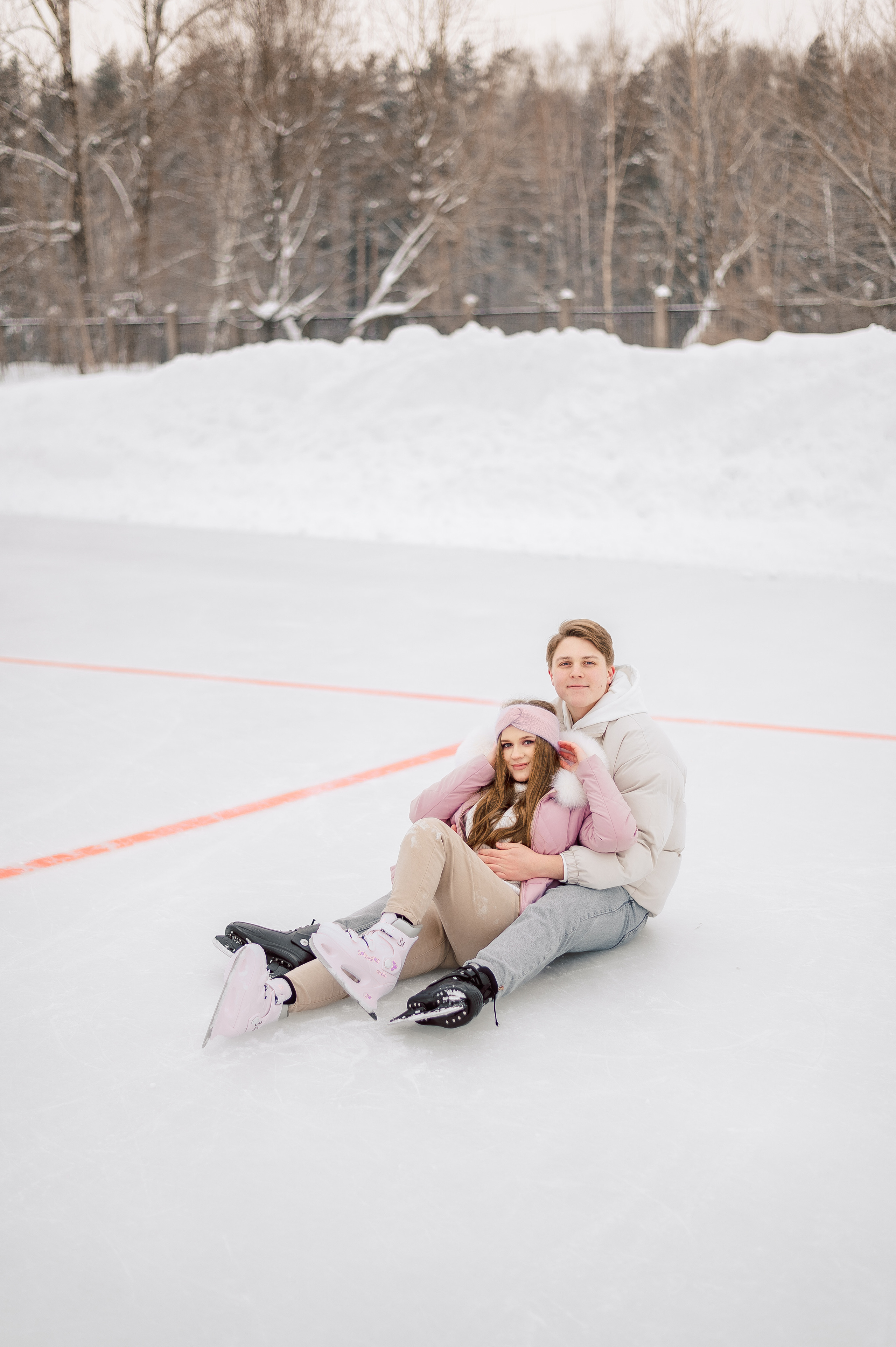 Love story Глеба и Саши на катке. Фотограф в Москве и Московской области Таня Яблочкина
