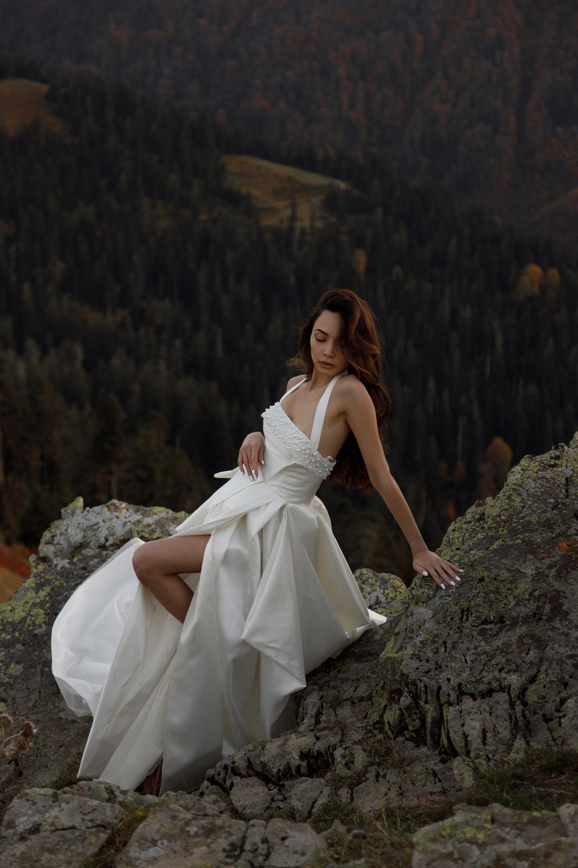 Свадьба в горах на закате