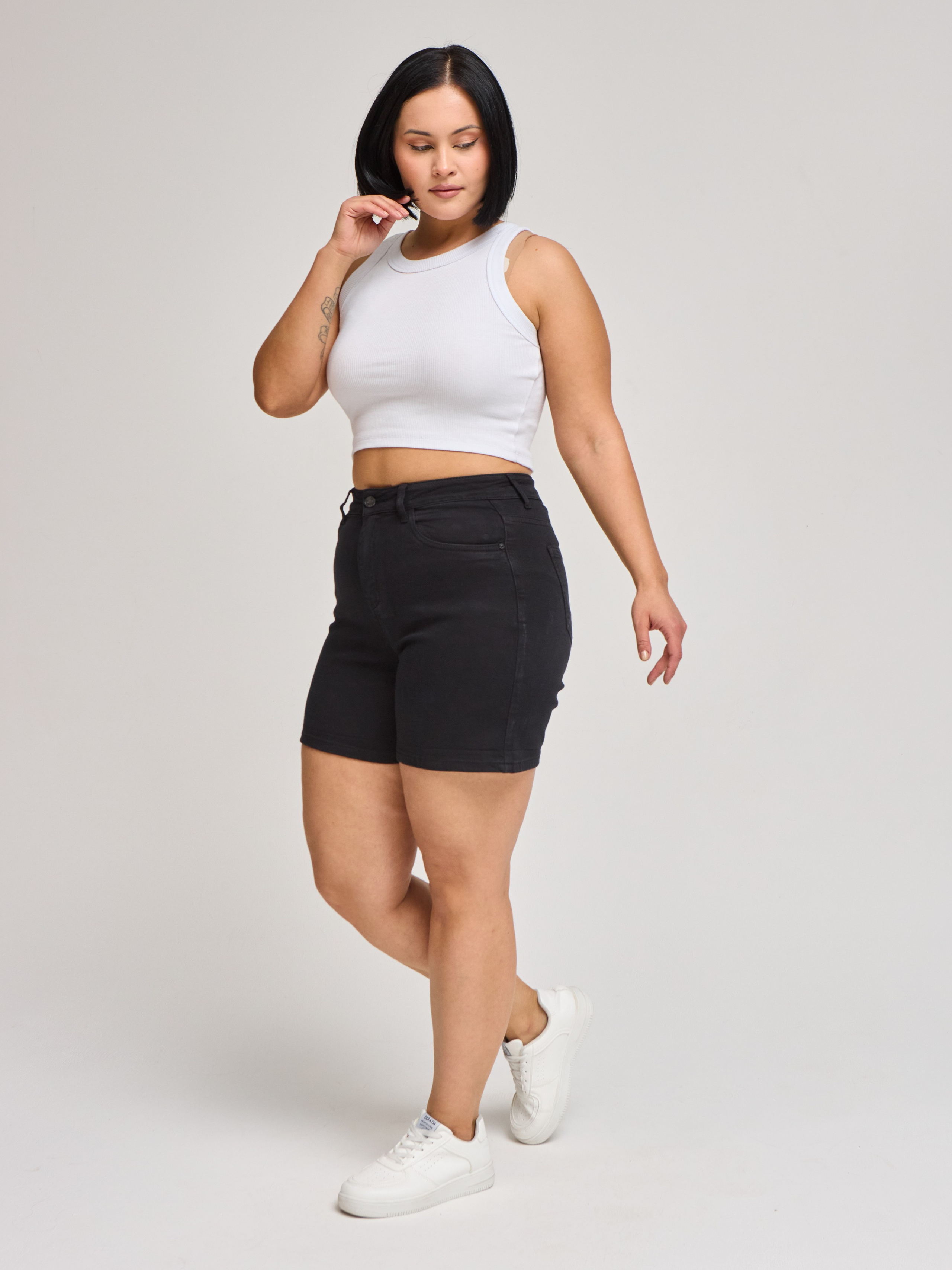 Фотомодель для маркетплейсов Анна. Фотосъёмка для марктеплейсов Studio 11.11