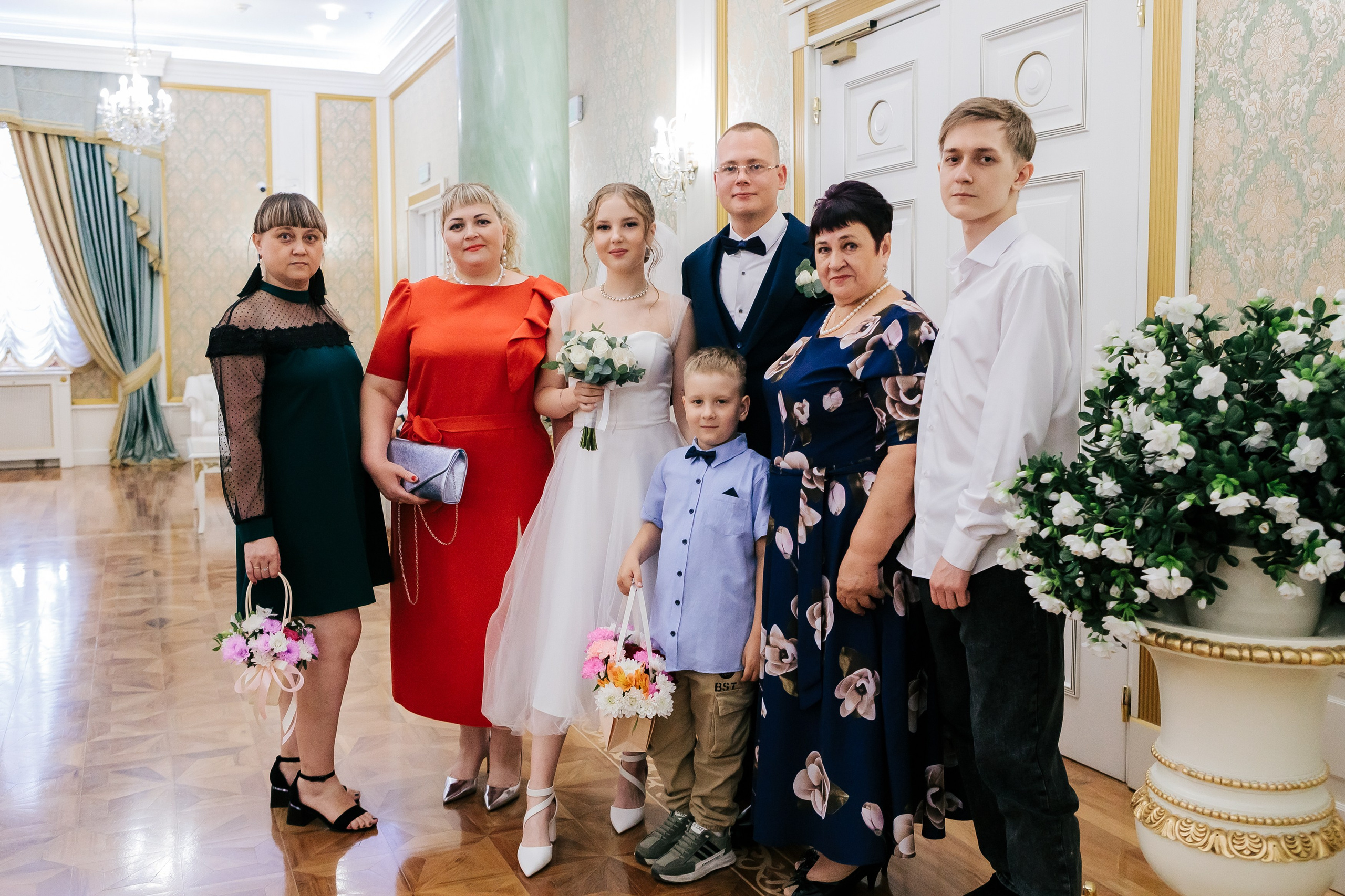 ЗАГС на Малыгина. Фотограф Илья Силин