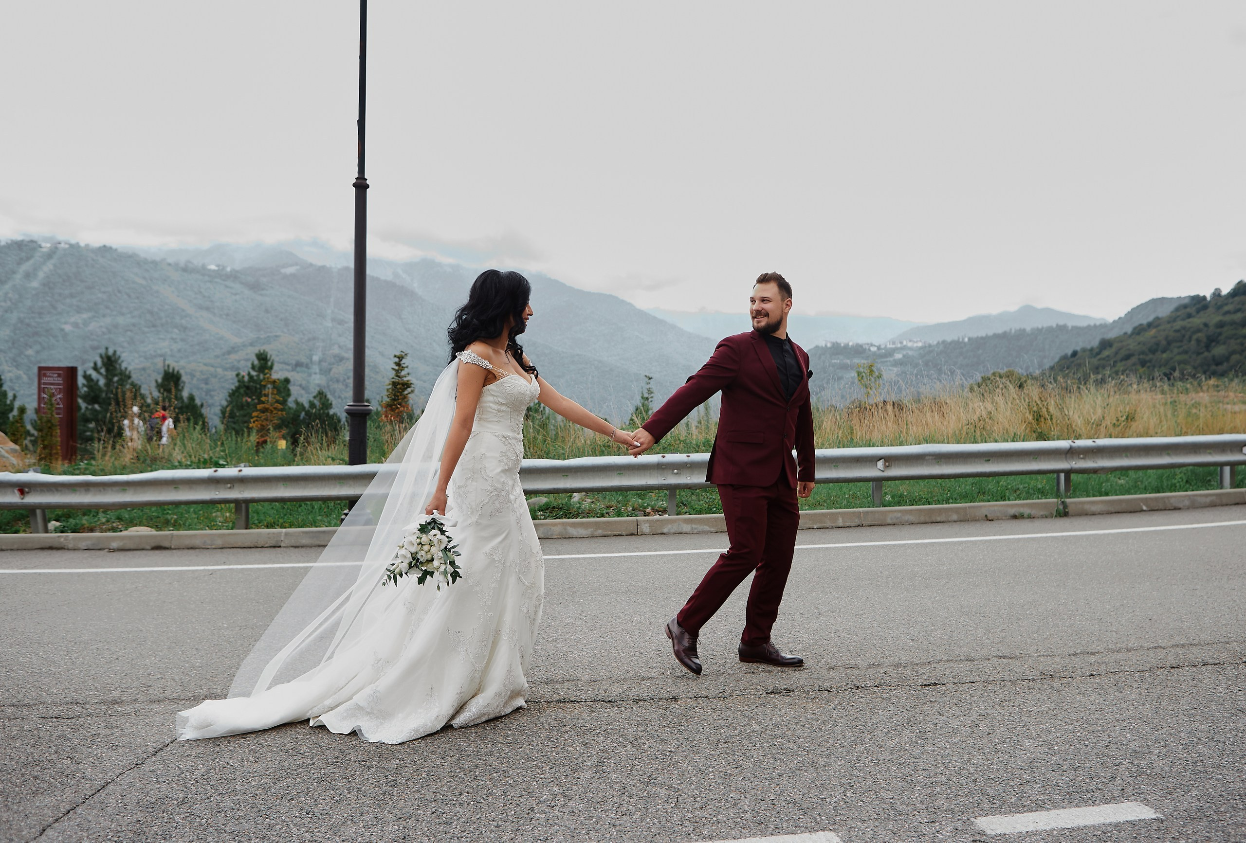 Денис и Марина Красная поляна. Свадебный и семейный фотограф в Сочи-Красной поляне Ларионова Анна