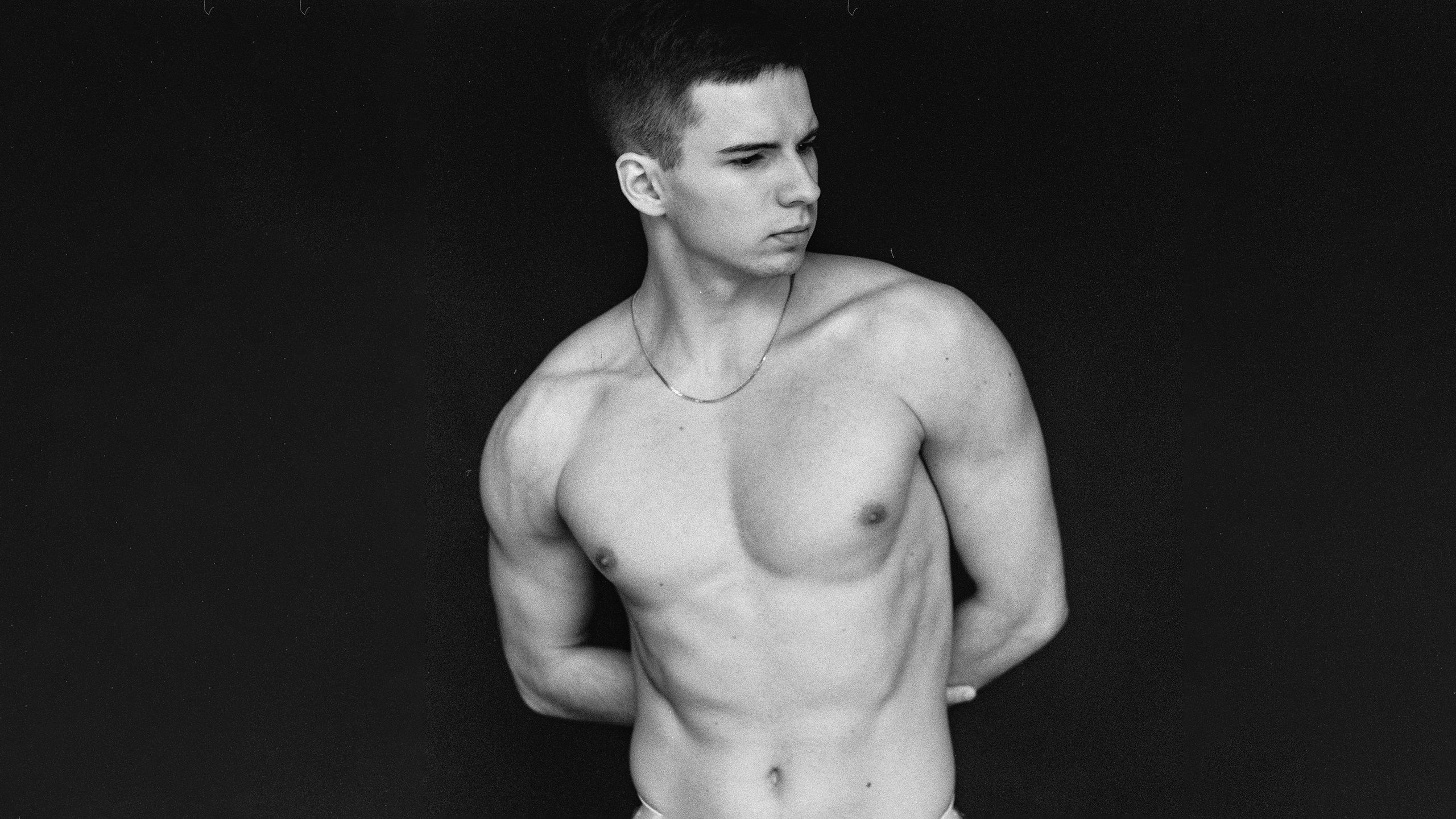 Богдан. Кирилл Гольцберг | фотограф для брендов одежды и бизнеса