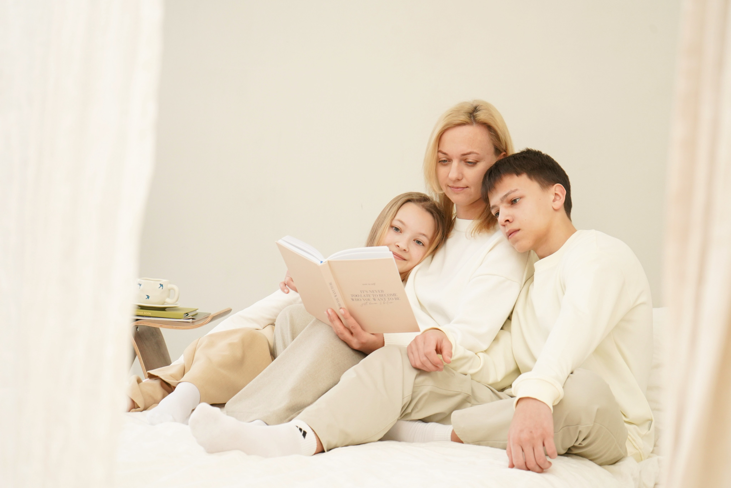 Семейные съёмки в студии. Семейный фотограф в екатеринбурге