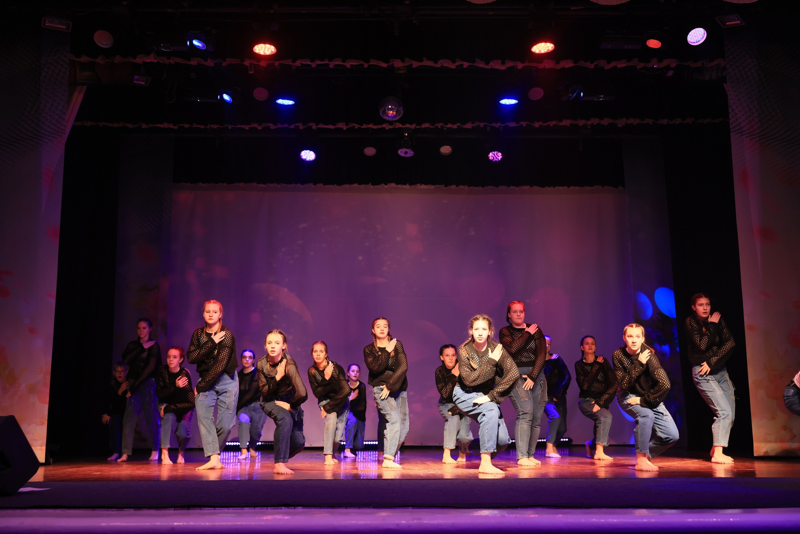 Концерт к 8 Марта в ДК «Металлург» г. Тула. Фотограф в Туле Крупский АнДРей. Фотостудия «КАДР71» в Туле