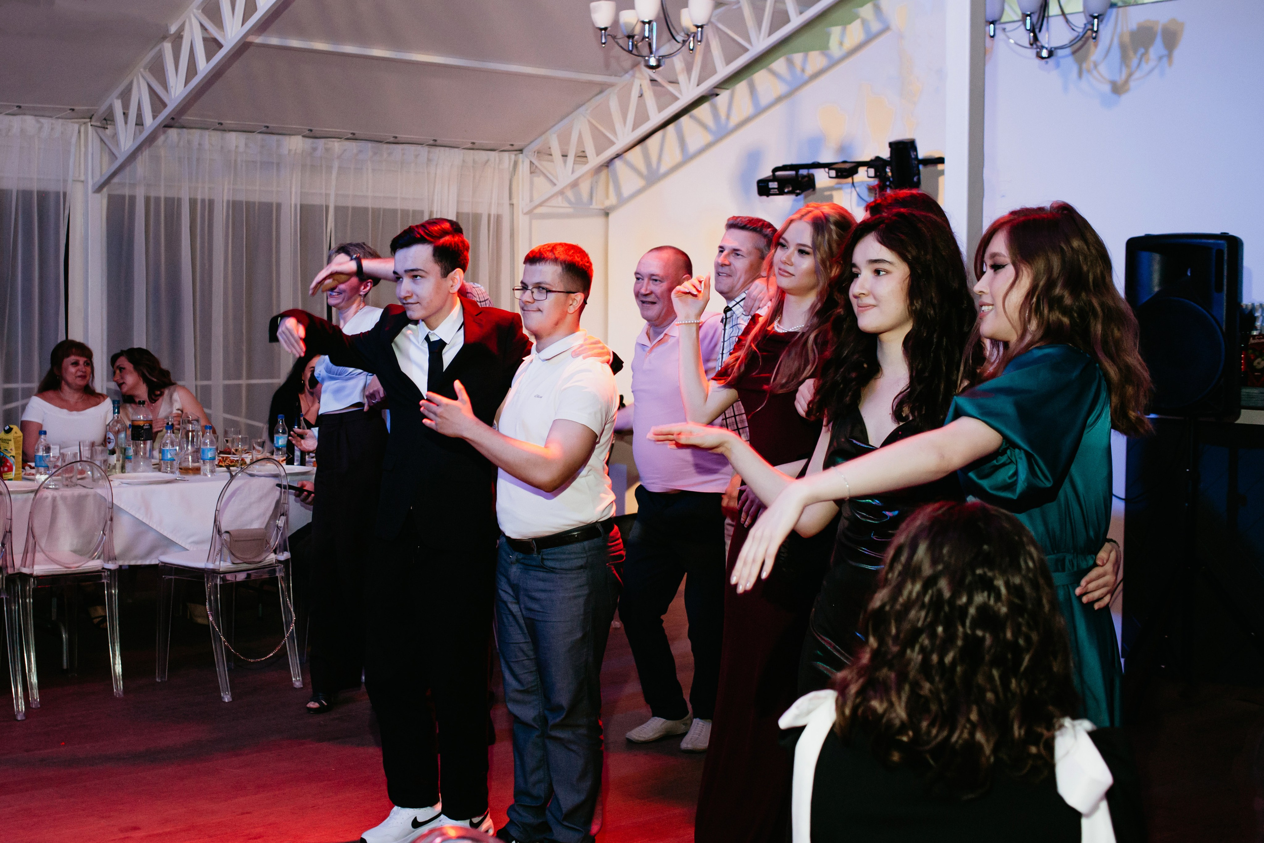 Выпускной 2025 (41 школа) 11 класс. Фотограф в Челябинске Ополихина Анна