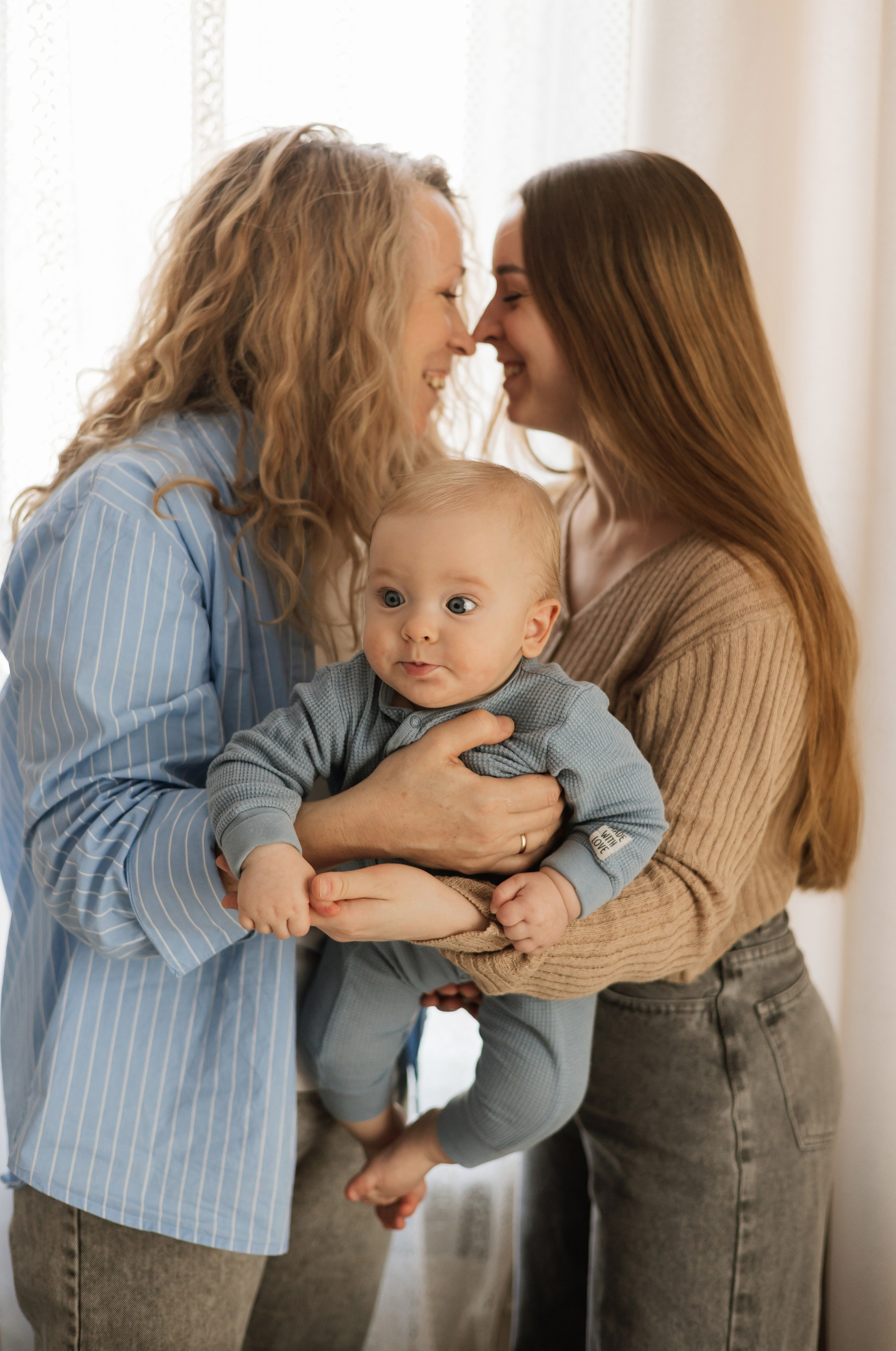 Тимоша с мамой и бабушкой. Фотограф в Кемерово Миллер Анна