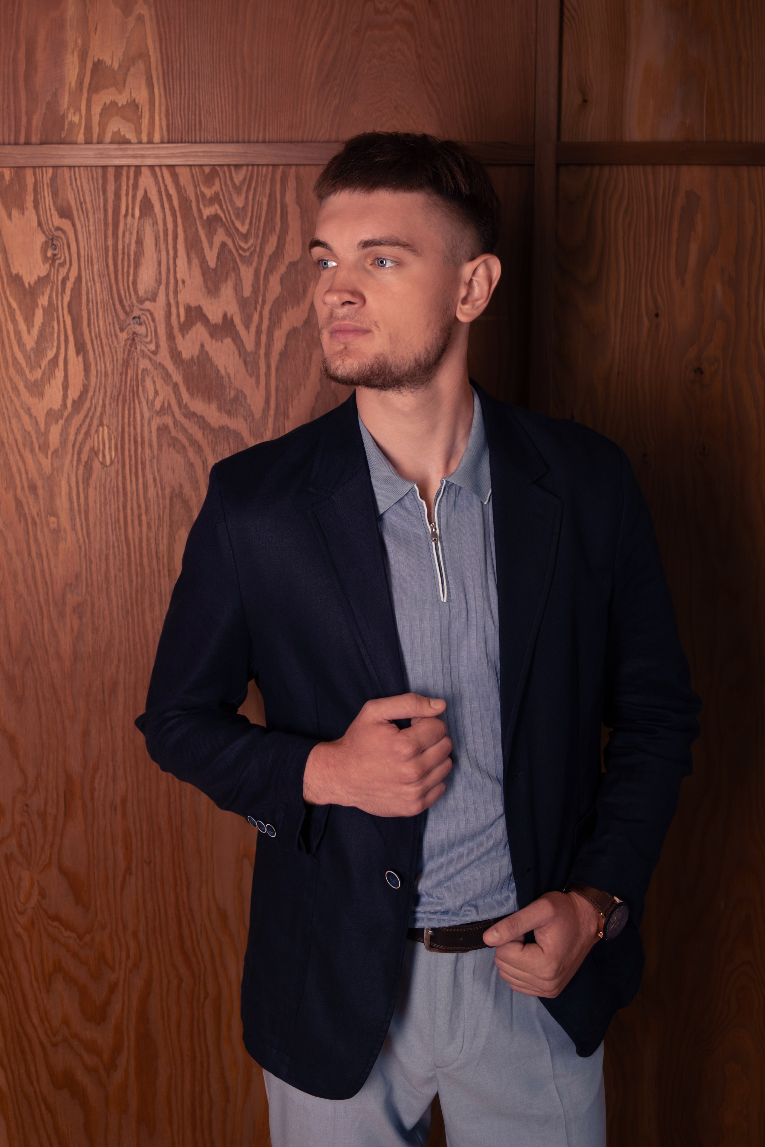 Владимир. Профессиональная фотосъемка в Крыму. Натуральные эмоции и живые кадры. Забронируйте дату прямо сейчас!