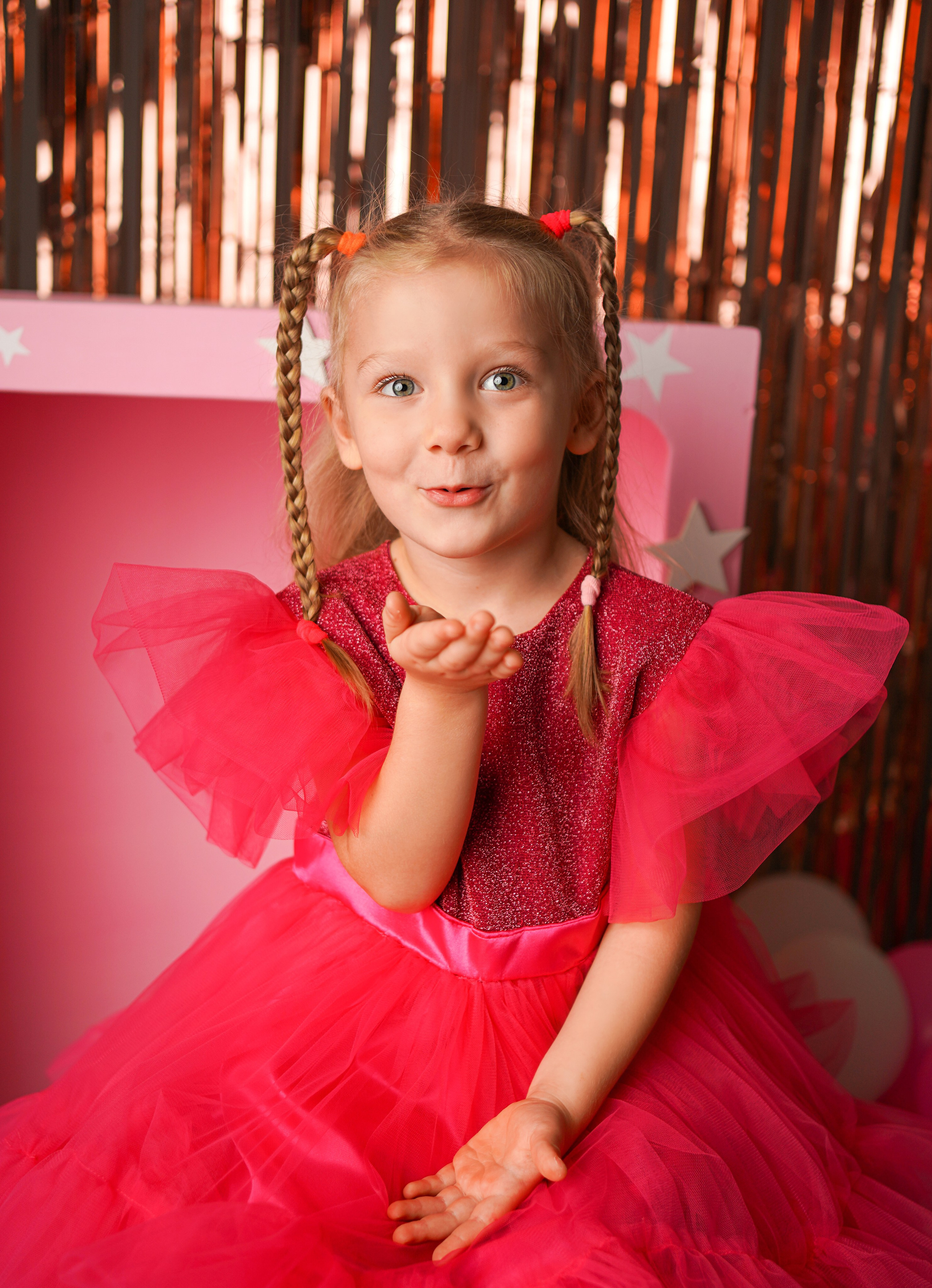 Девочки. Детский и семейный фотограф. Фотограф новорожденный в Астрахани Марина