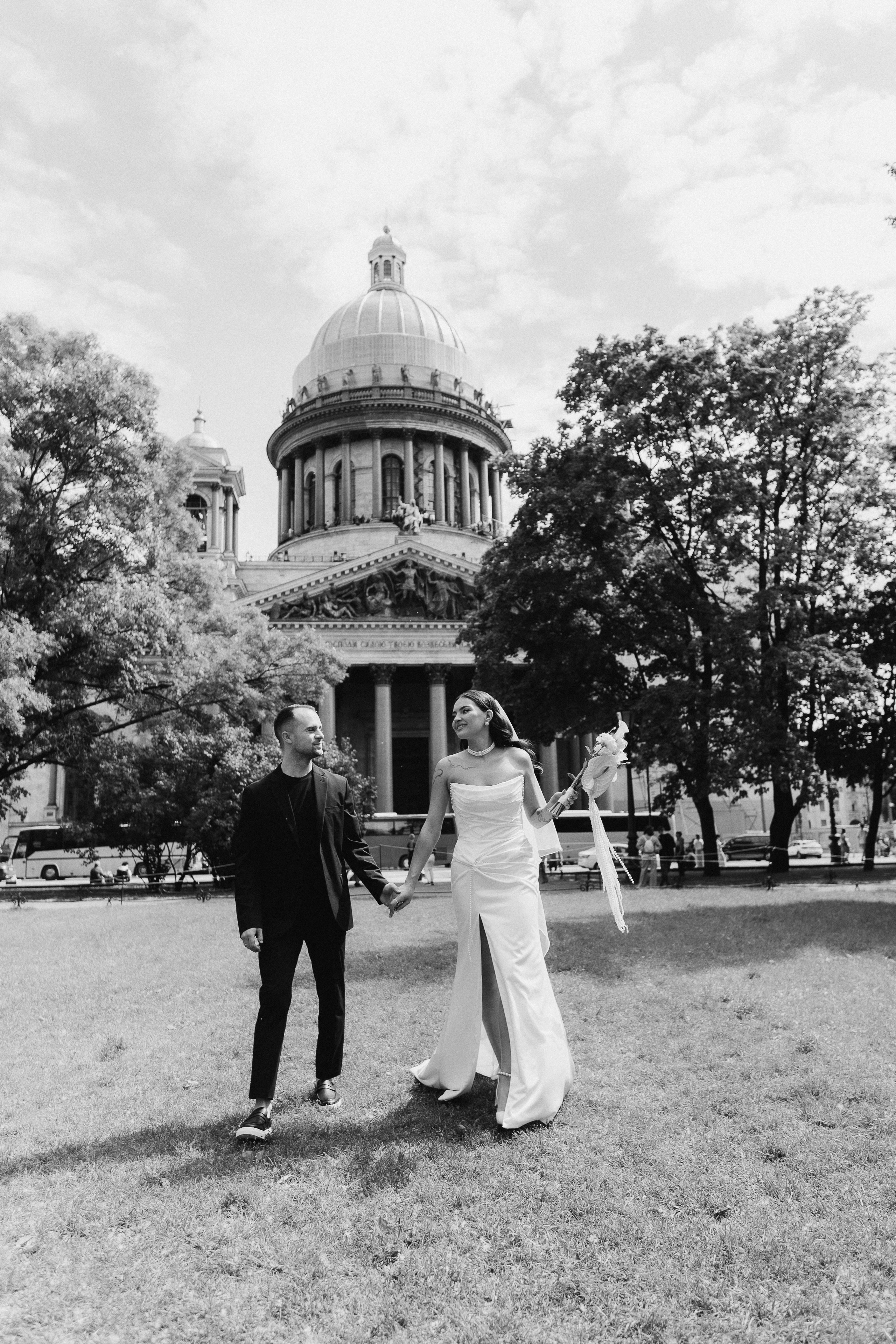 Свадебная Фотопрогулка Исаакиевский. Фотограф ПИТЕР СПБ Надежда Баранова