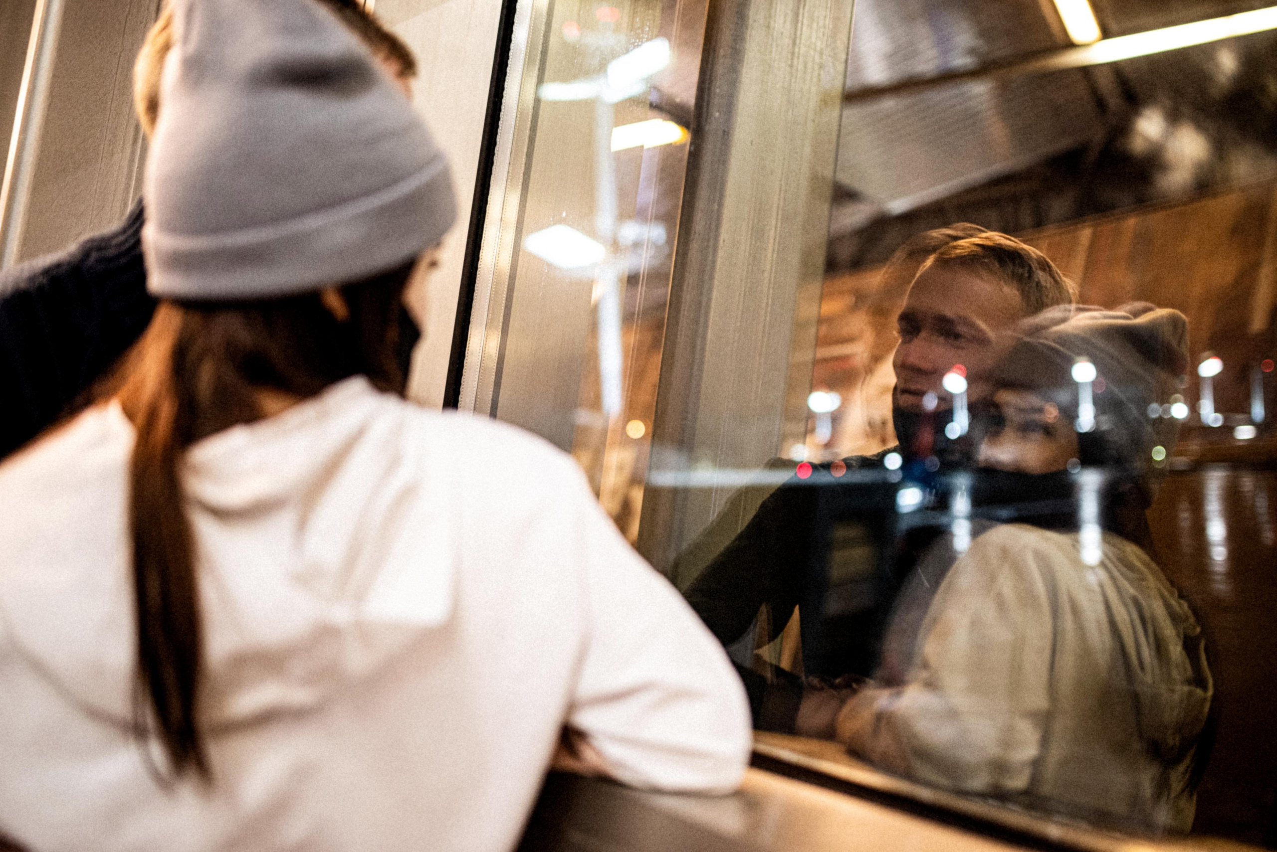 Рейс «Москва — Горно-Алтайск». Свадебный и портретный фотограф Пётр Ладанов