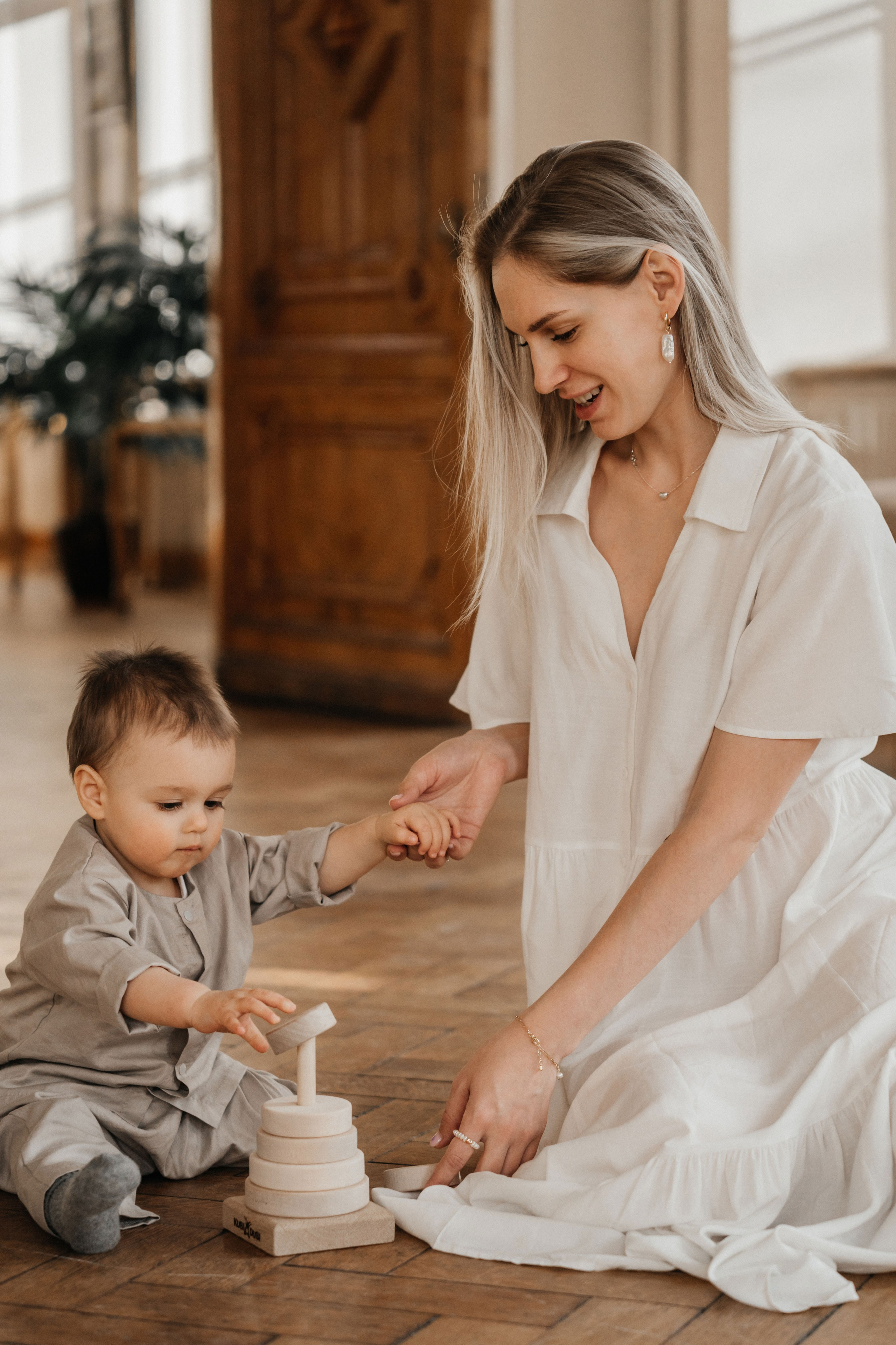 Маленькие ножки в читальне им. Пушкина. Ваш фотограф Вика Артемова