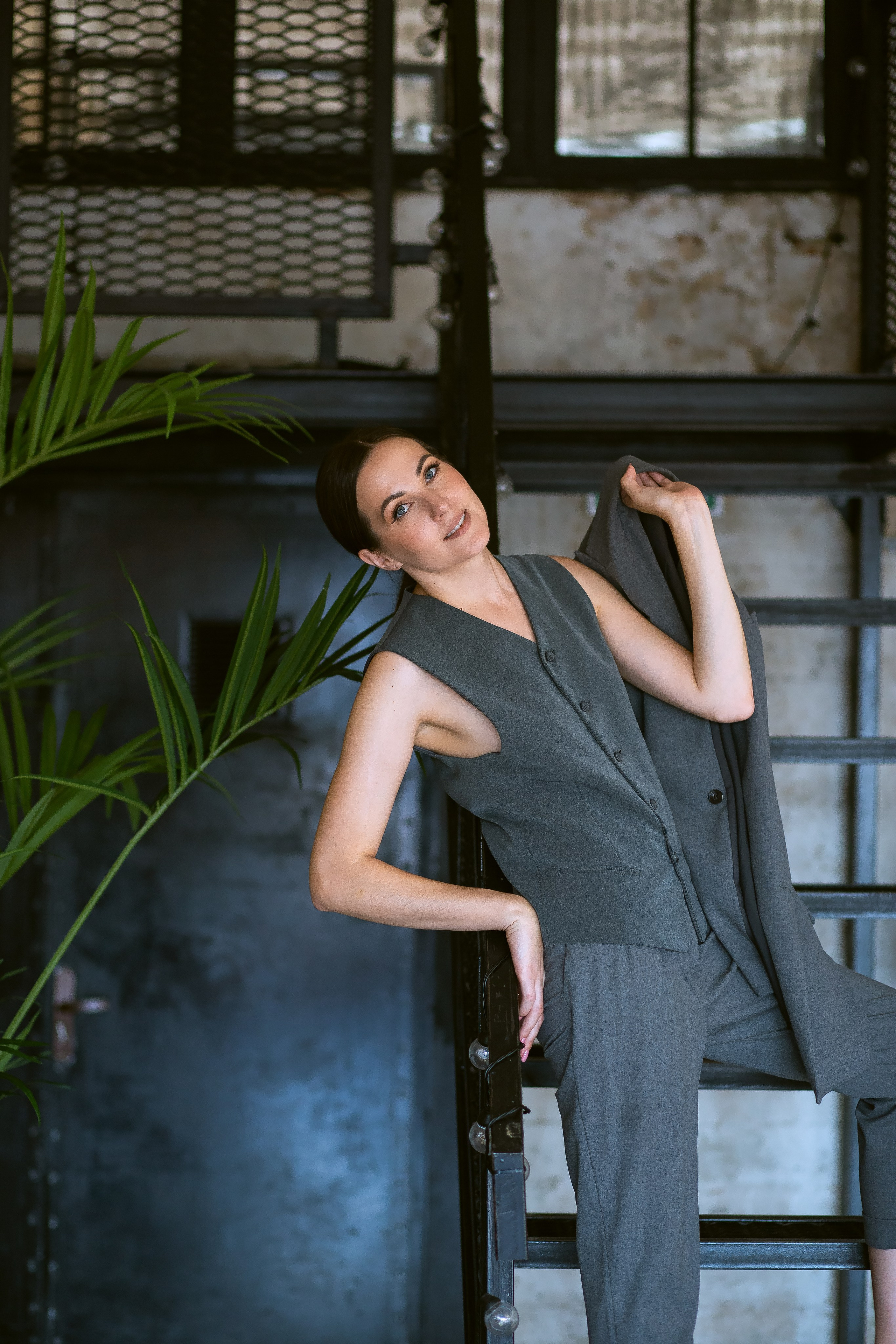 Деловой женский портрет в студии. Семейный фотограф в Москве Влада Лунина