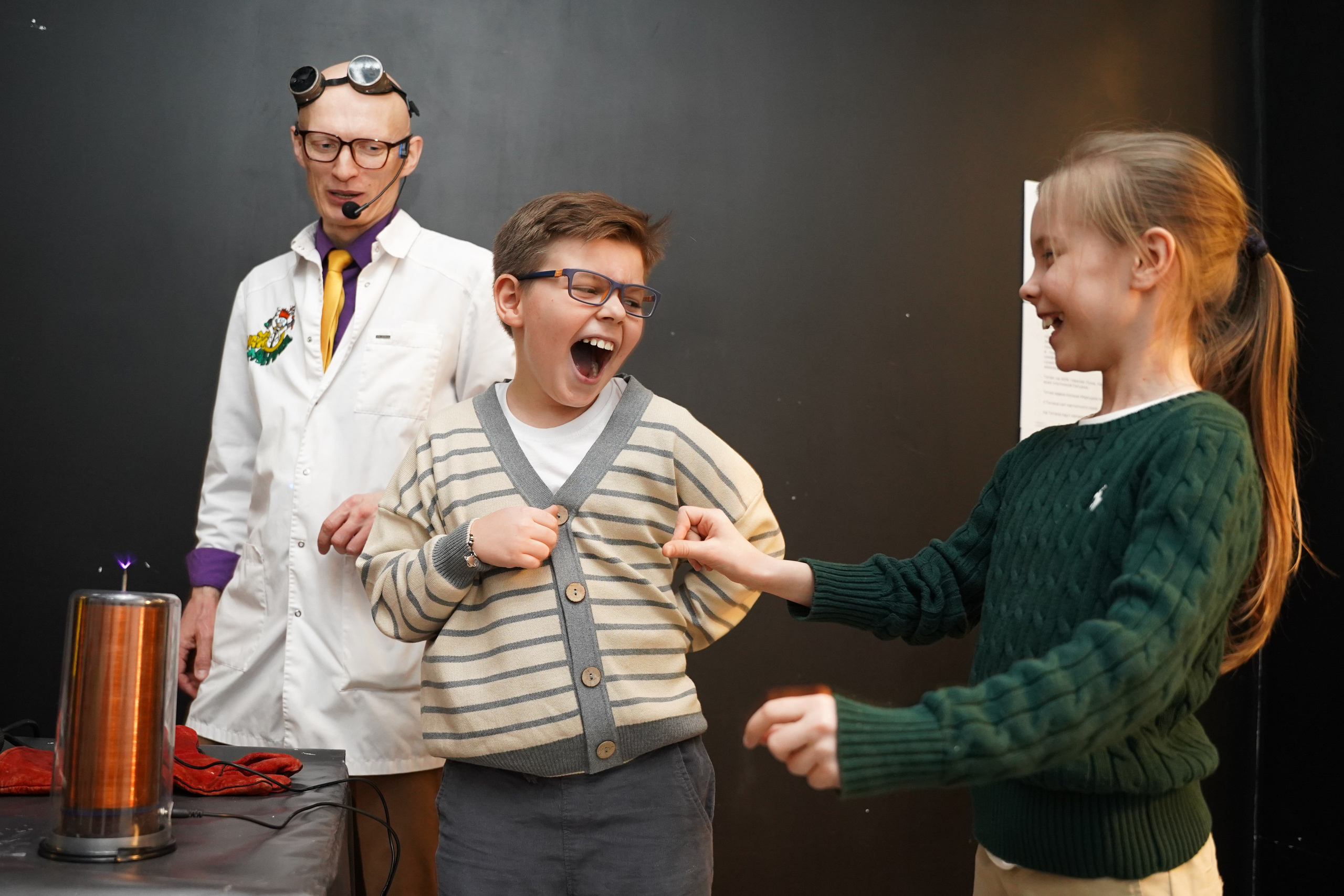 ВДНХ, Павильон «Космос». Репортажный и портретный фотограф в Москве Анастасия Нетунаева