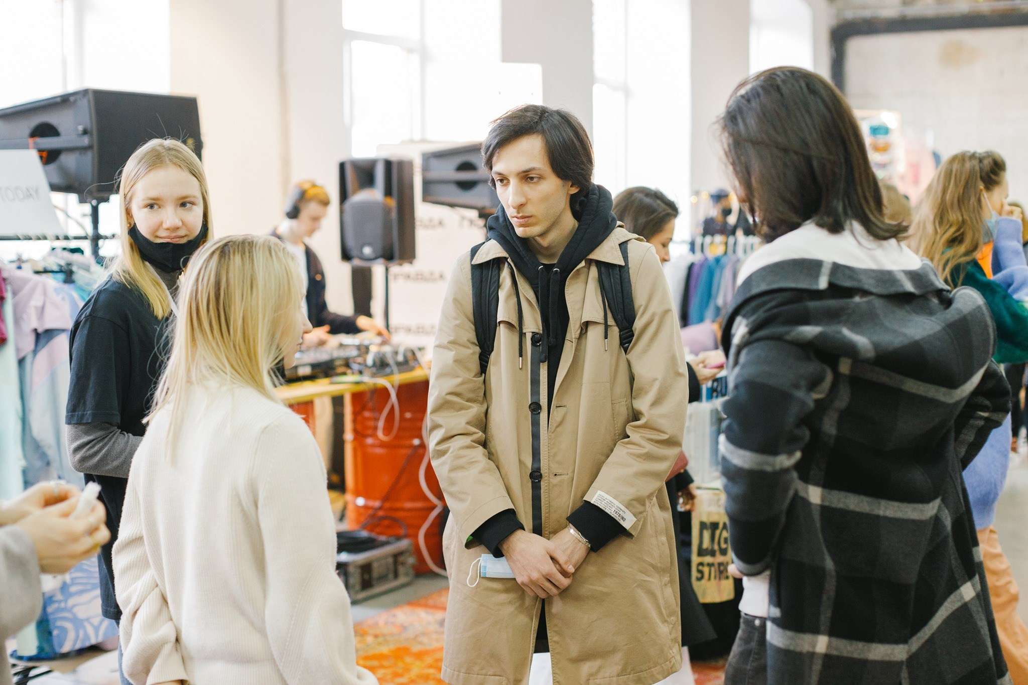 10–11 апреля 2021 на Трёхгорной мануфактуре / фото Иван Гущин. Фотоотчеты «Ламбада-маркета»