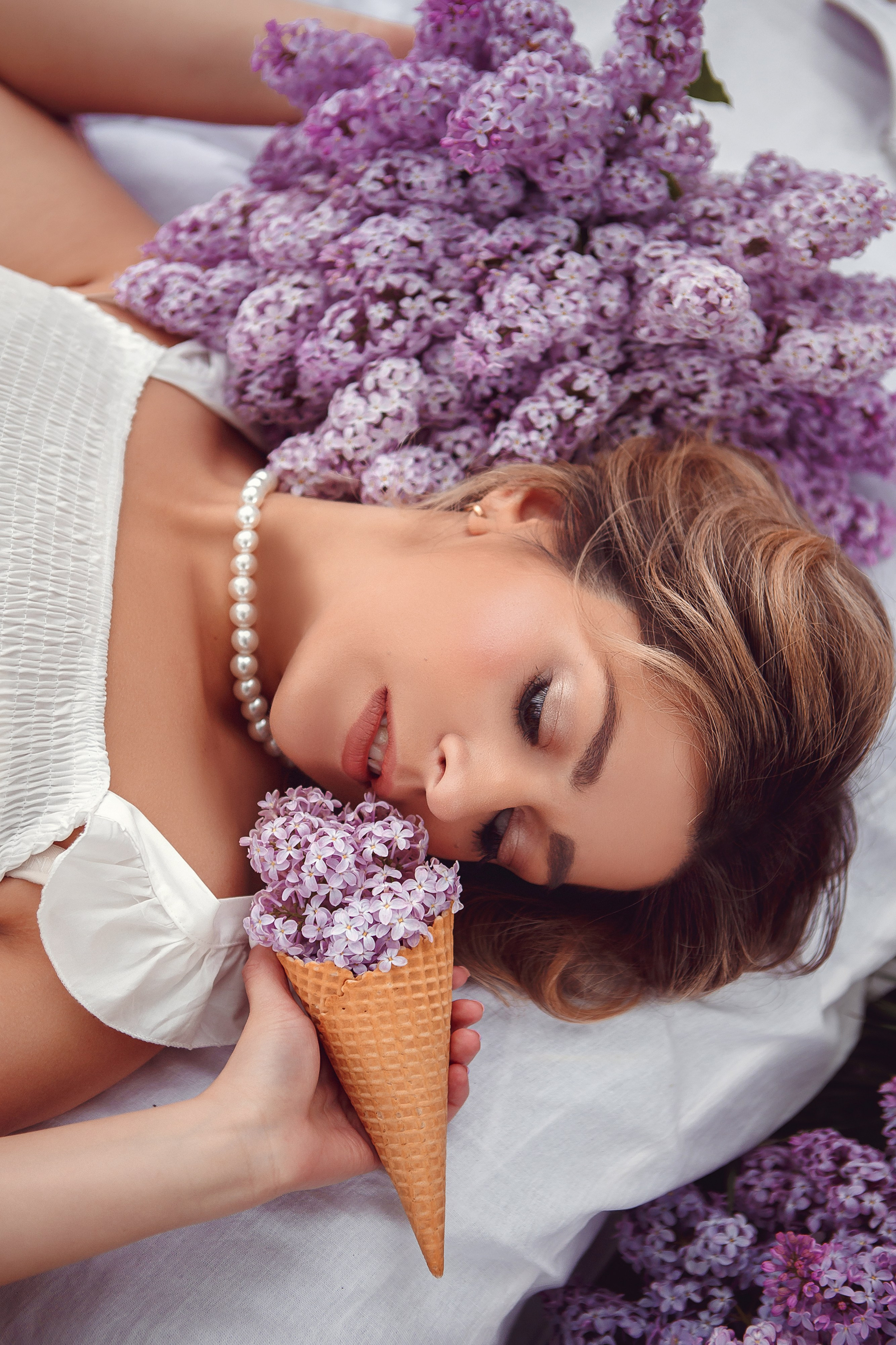 Кровать с сиренью. Фотограф в Иваново и других городах Ирина Сметанкина