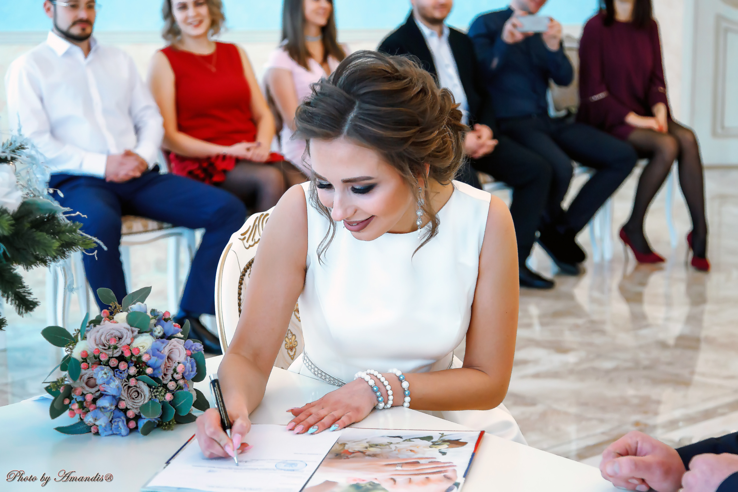 Свадьба Ивана и Марии (Петропавловск-Камчатский, январь 2019). Репортажная съемка в Москве и области. Анималистика