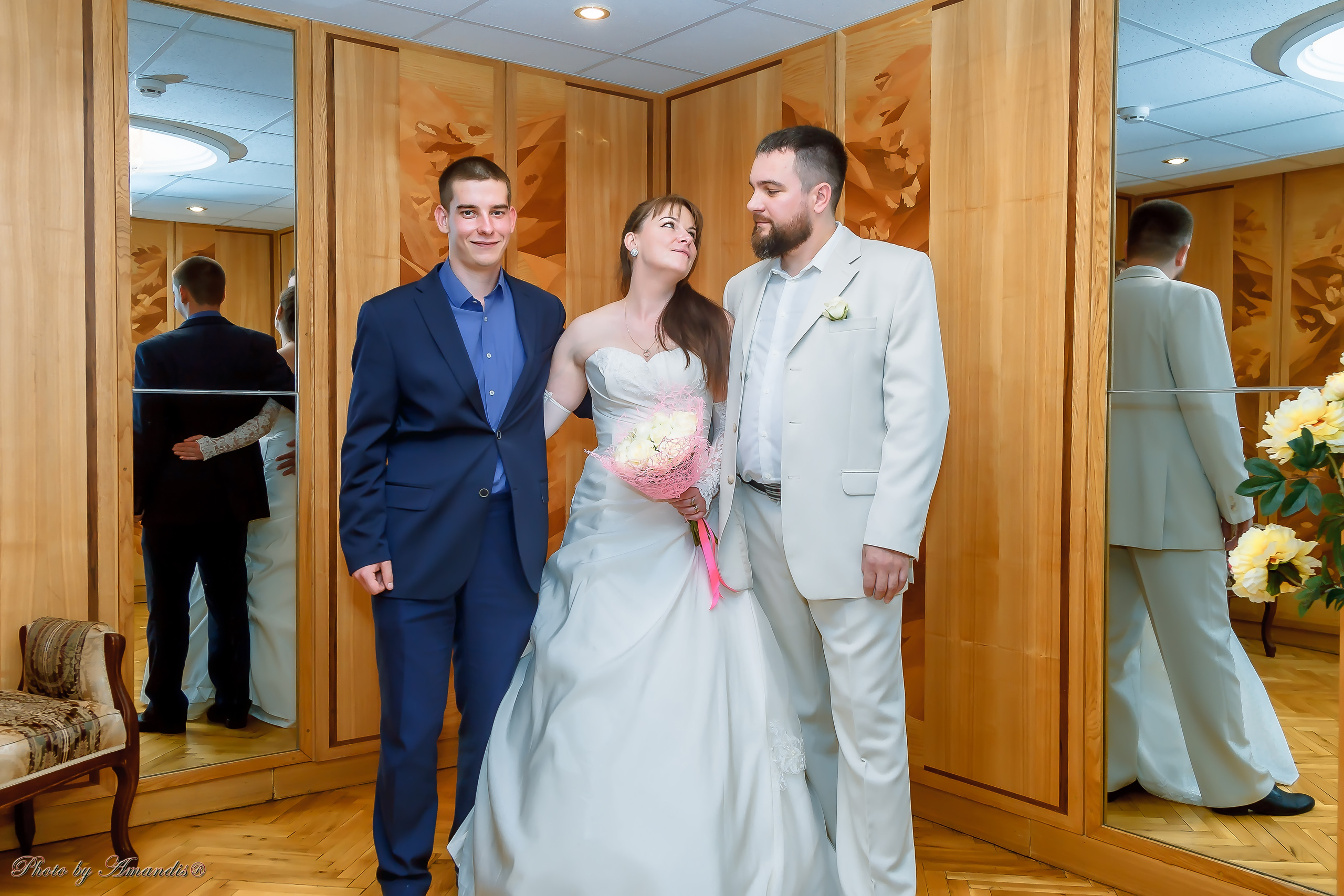 Свадьба Виталия и Екатерины (Москва, август 2020). Репортажная съемка в Москве и области. Анималистика