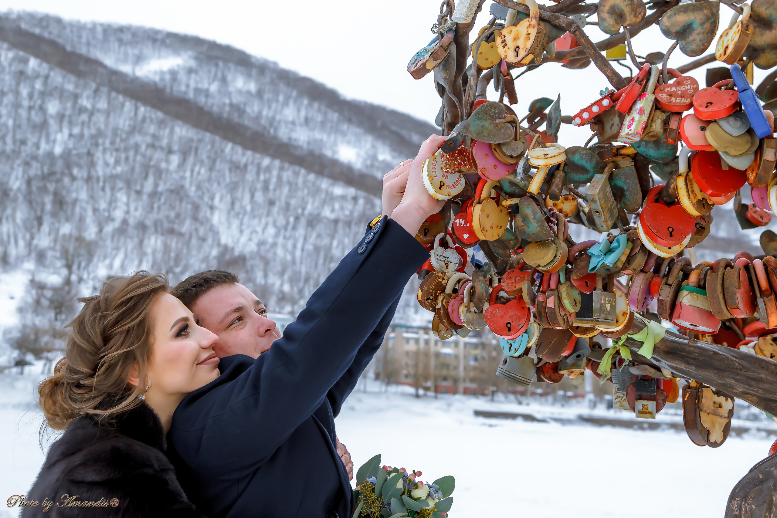 Свадьба Ивана и Марии (Петропавловск-Камчатский, январь 2019). Репортажная съемка в Москве и области. Анималистика