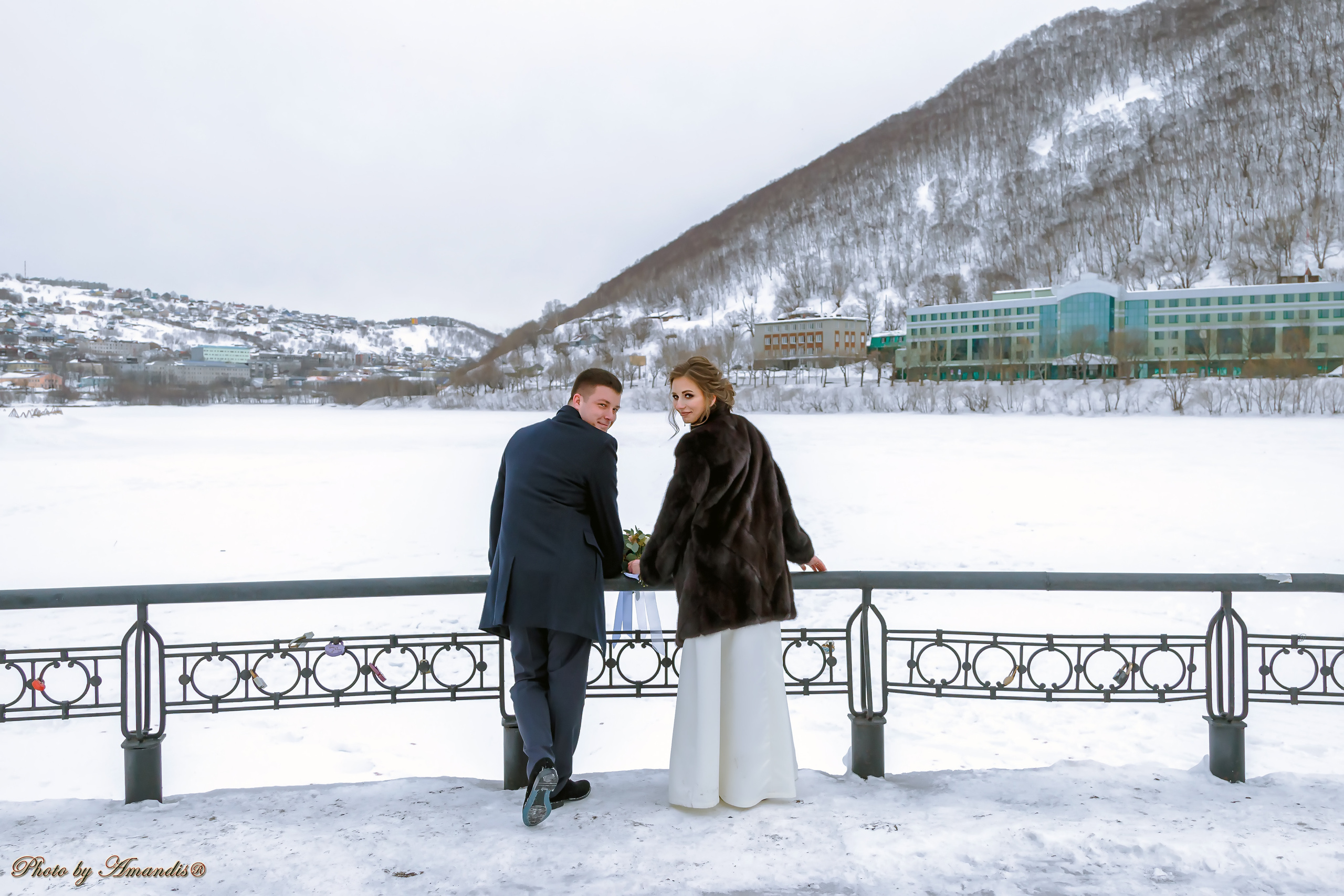 Свадьба Ивана и Марии (Петропавловск-Камчатский, январь 2019). Репортажная съемка в Москве и области. Анималистика