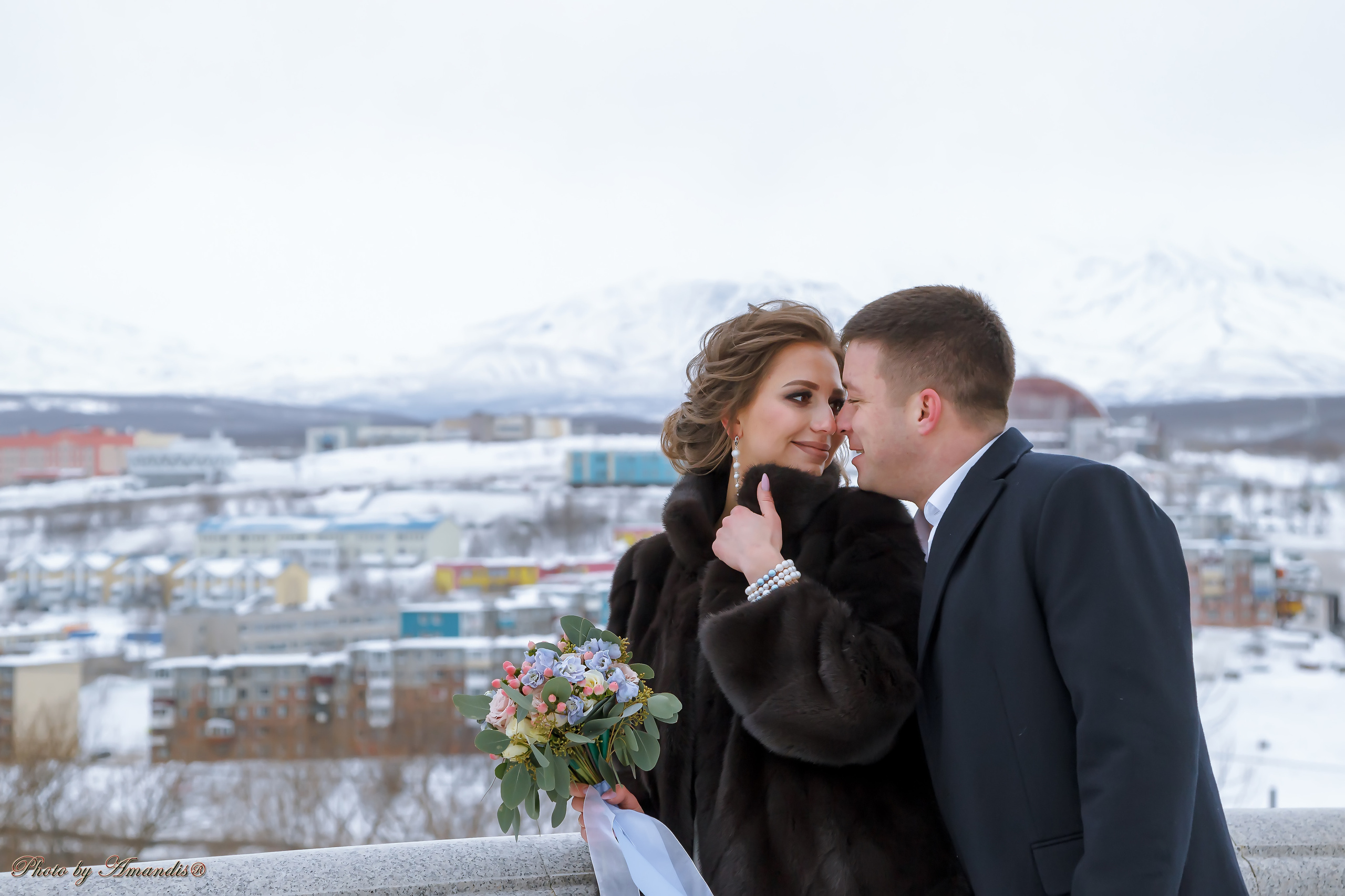 Свадьба Ивана и Марии (Петропавловск-Камчатский, январь 2019). Репортажная съемка в Москве и области. Анималистика