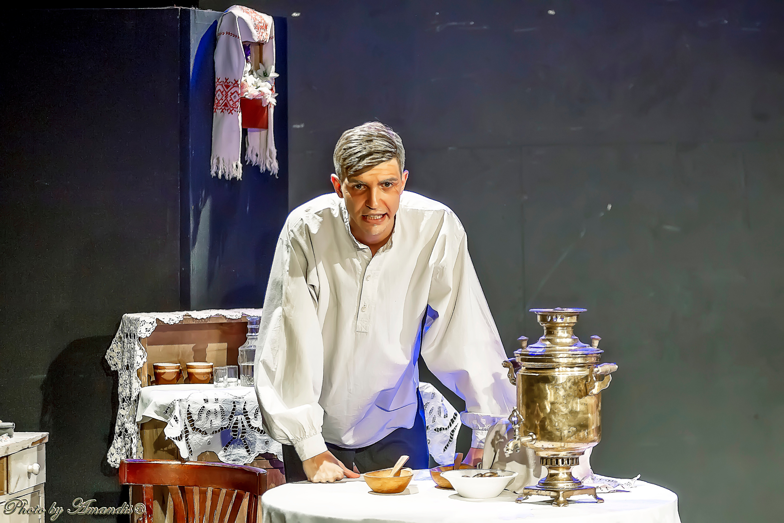 Спектакль «На дне». Дипломная работа. Институт театрального искусства. Москва. Репортажная съемка в Москве и области. Анималистика