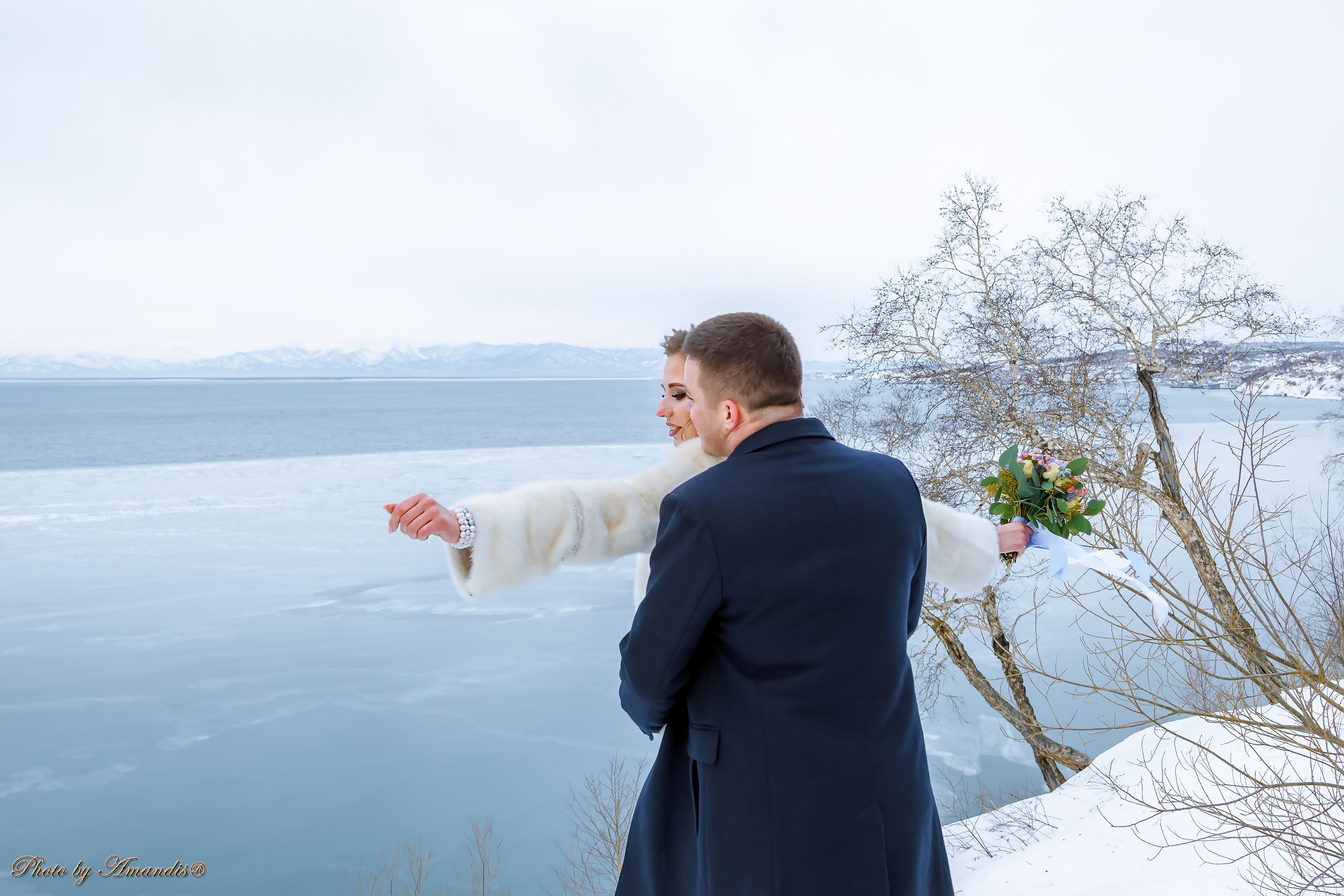 Свадьба Ивана и Марии (Петропавловск-Камчатский, январь 2019). Репортажная съемка в Москве и области. Анималистика