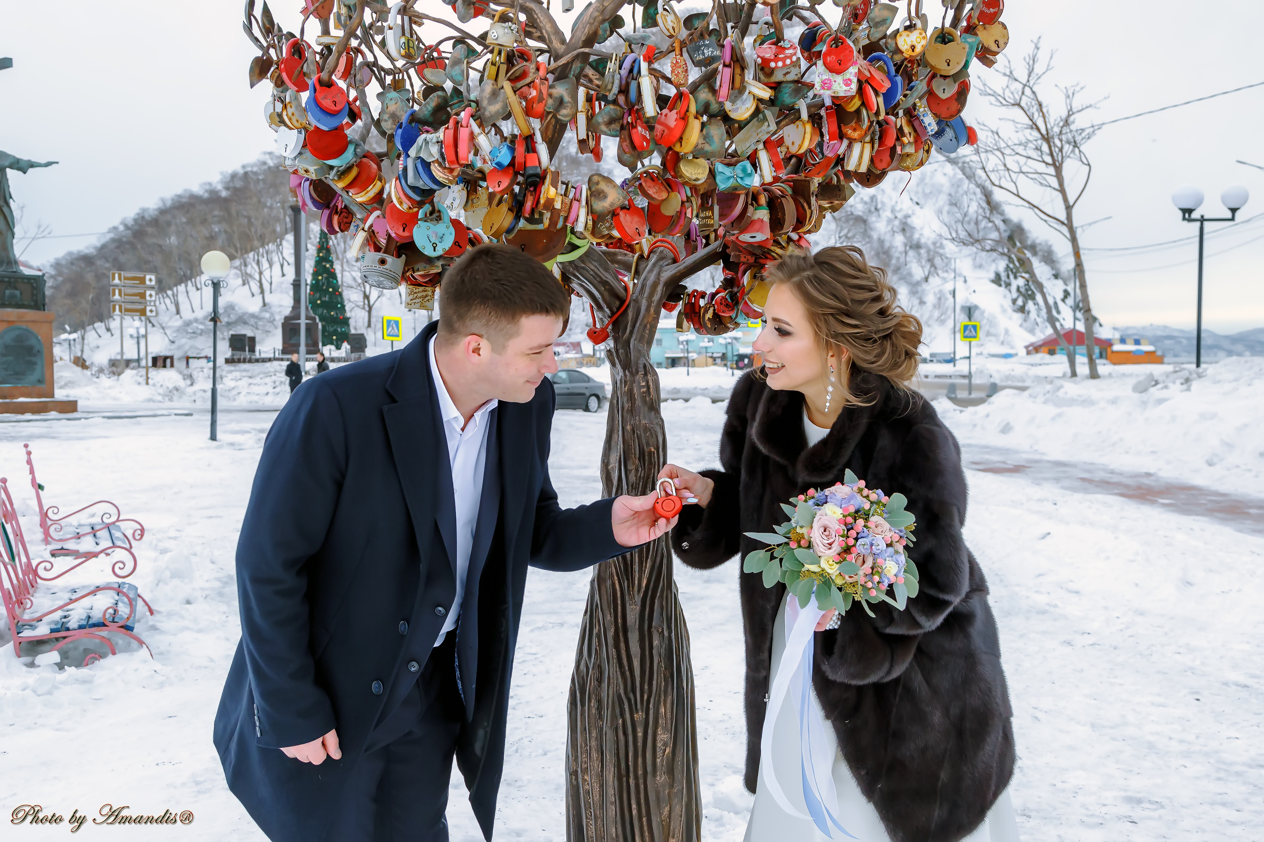 Свадьба Ивана и Марии (Петропавловск-Камчатский, январь 2019). Репортажная съемка в Москве и области. Анималистика