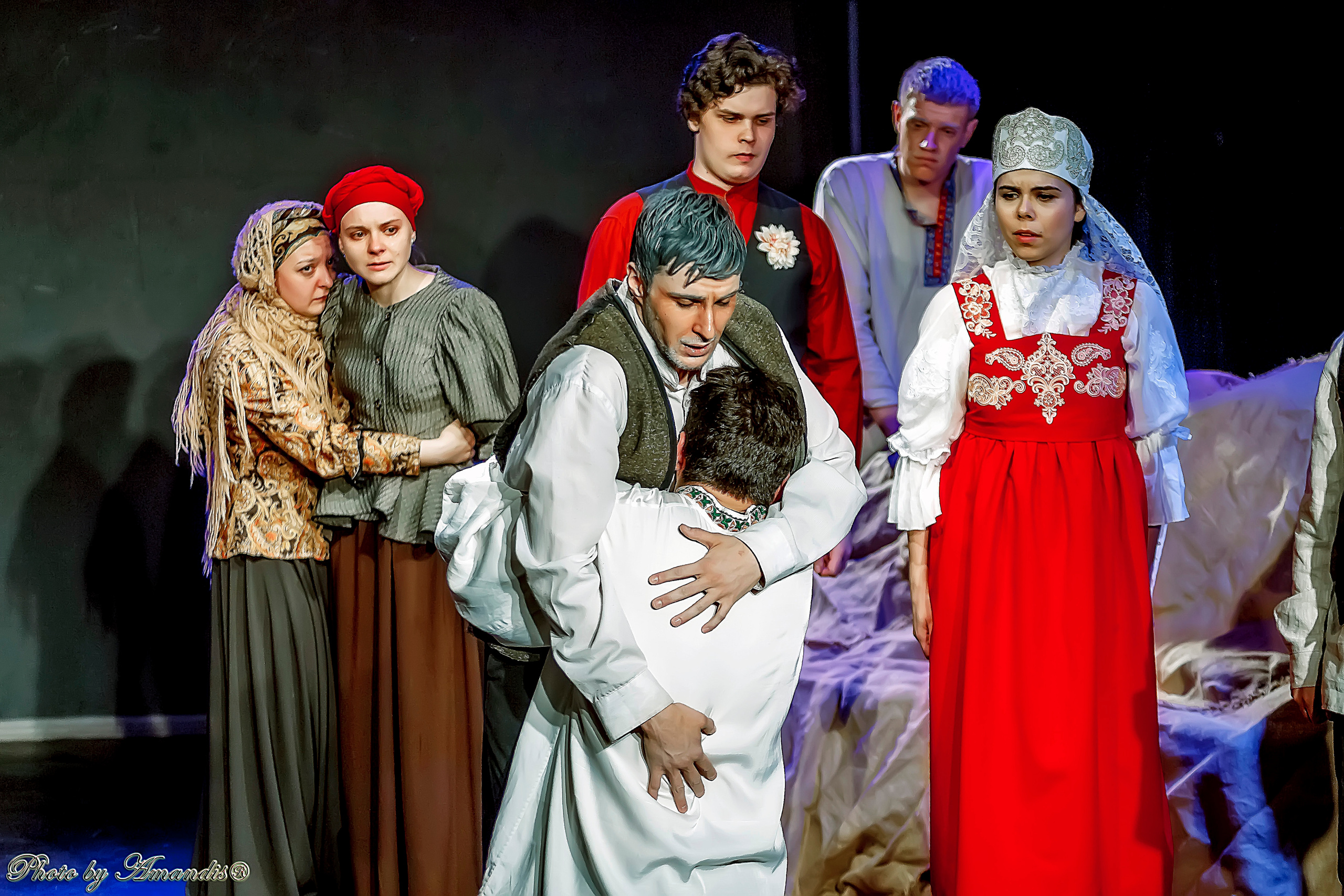 Спектакль «На дне». Дипломная работа. Институт театрального искусства. Москва. Репортажная съемка в Москве и области. Анималистика